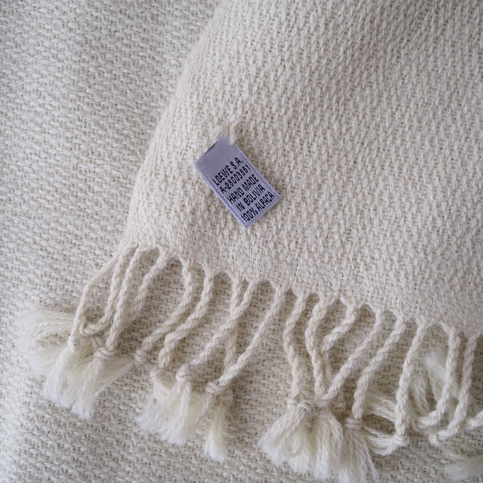 LOEWE Stall Muffler Anagram Alpaca Off White Vintage Authentic