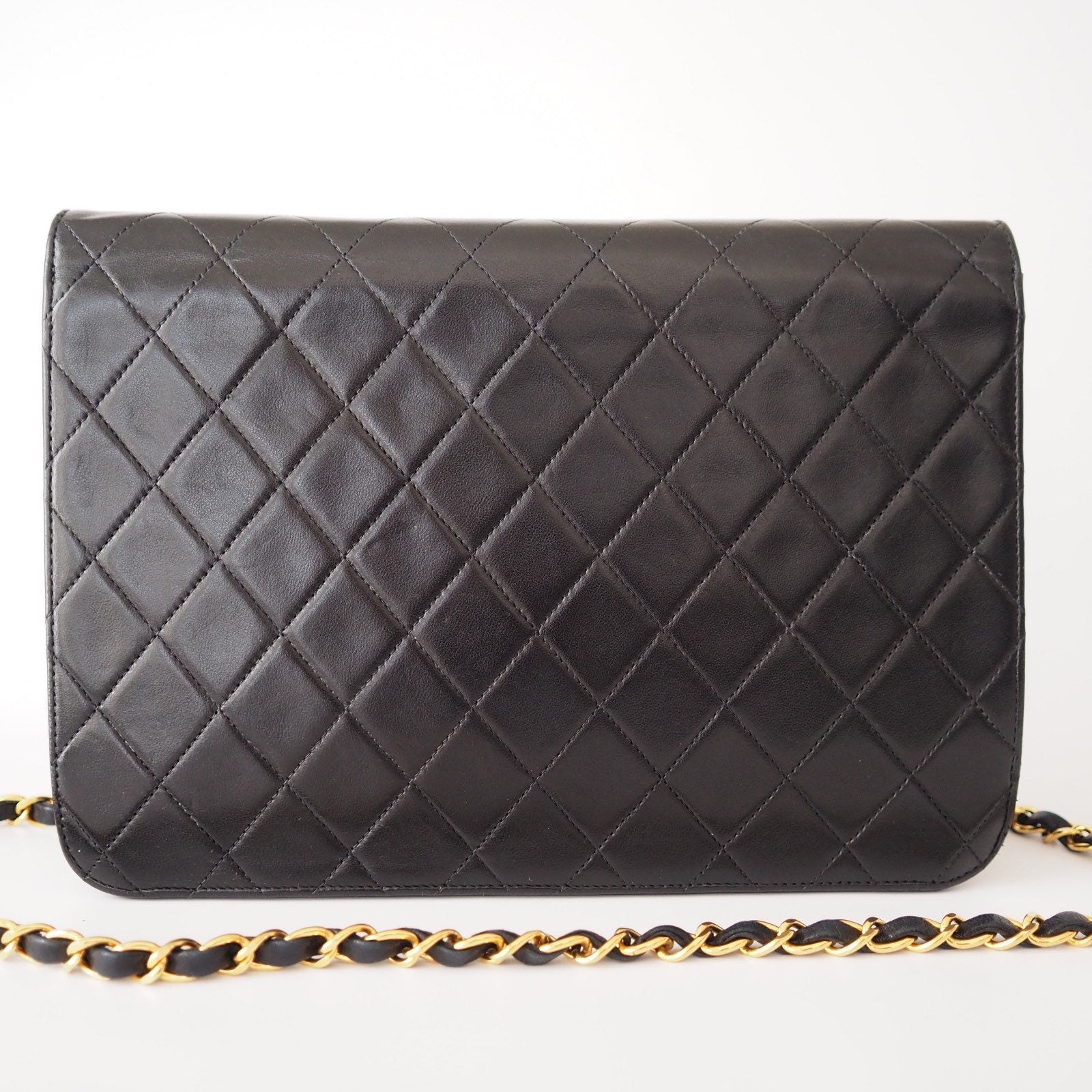 CHANEL Matelasse Quilted CC Logo Chain Shoulder Bag Black vintage Authentic