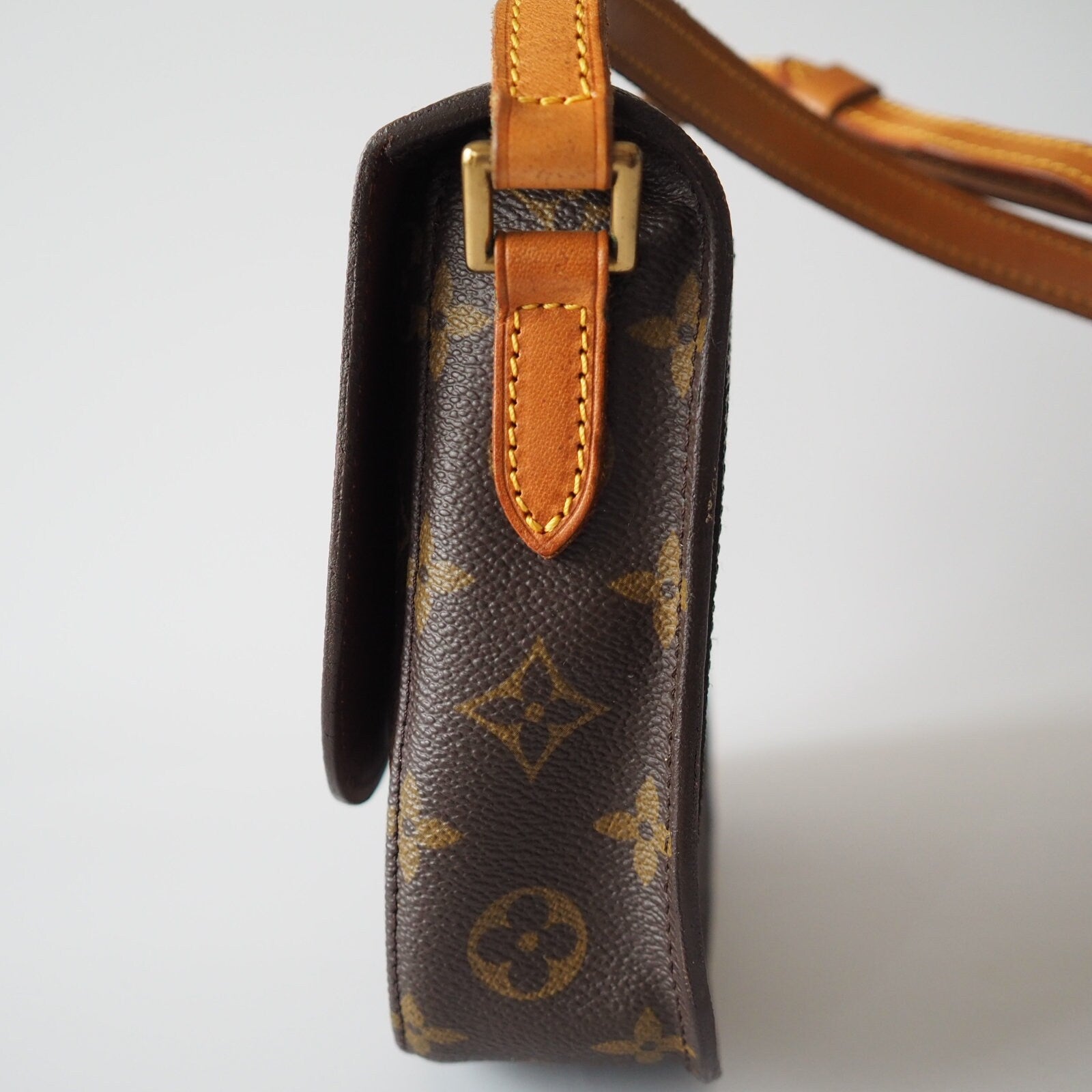 LOUIS VUITTON Monogram Saint Cloud MM Shoulder Bag lV Authentic