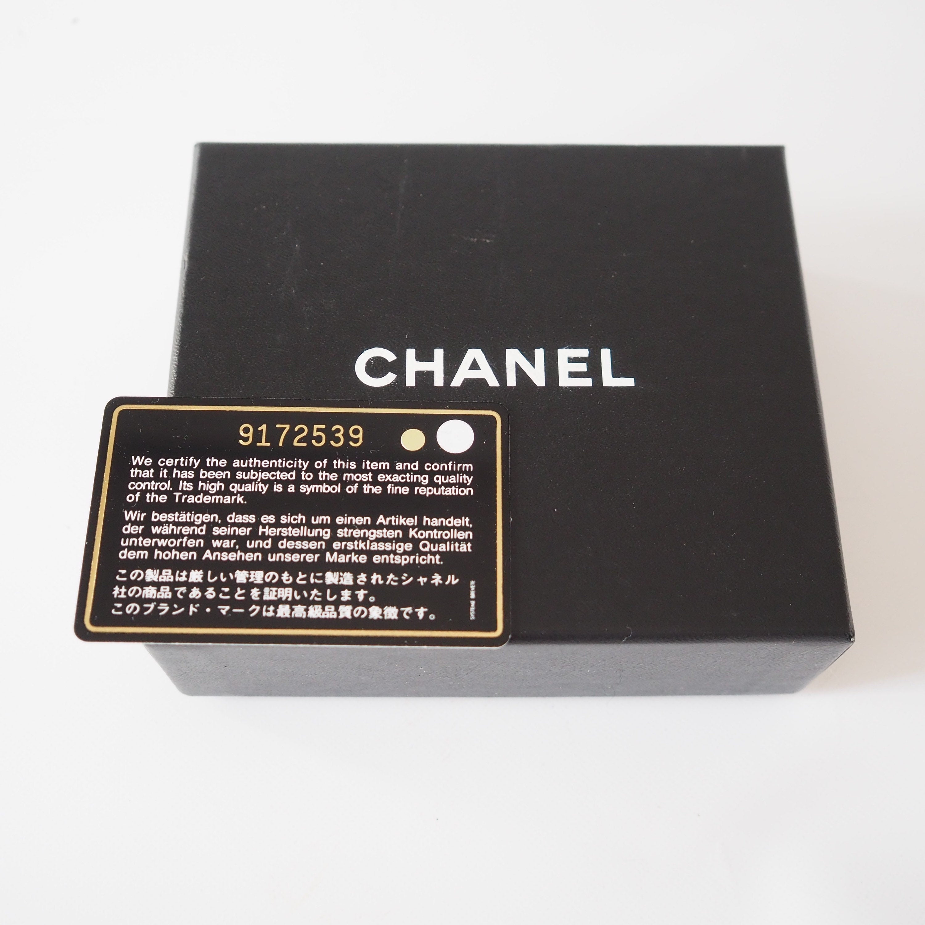 CHANEL Wallet Compact Purse Caviar Skin CC Leather Black Authentic Vintage Box