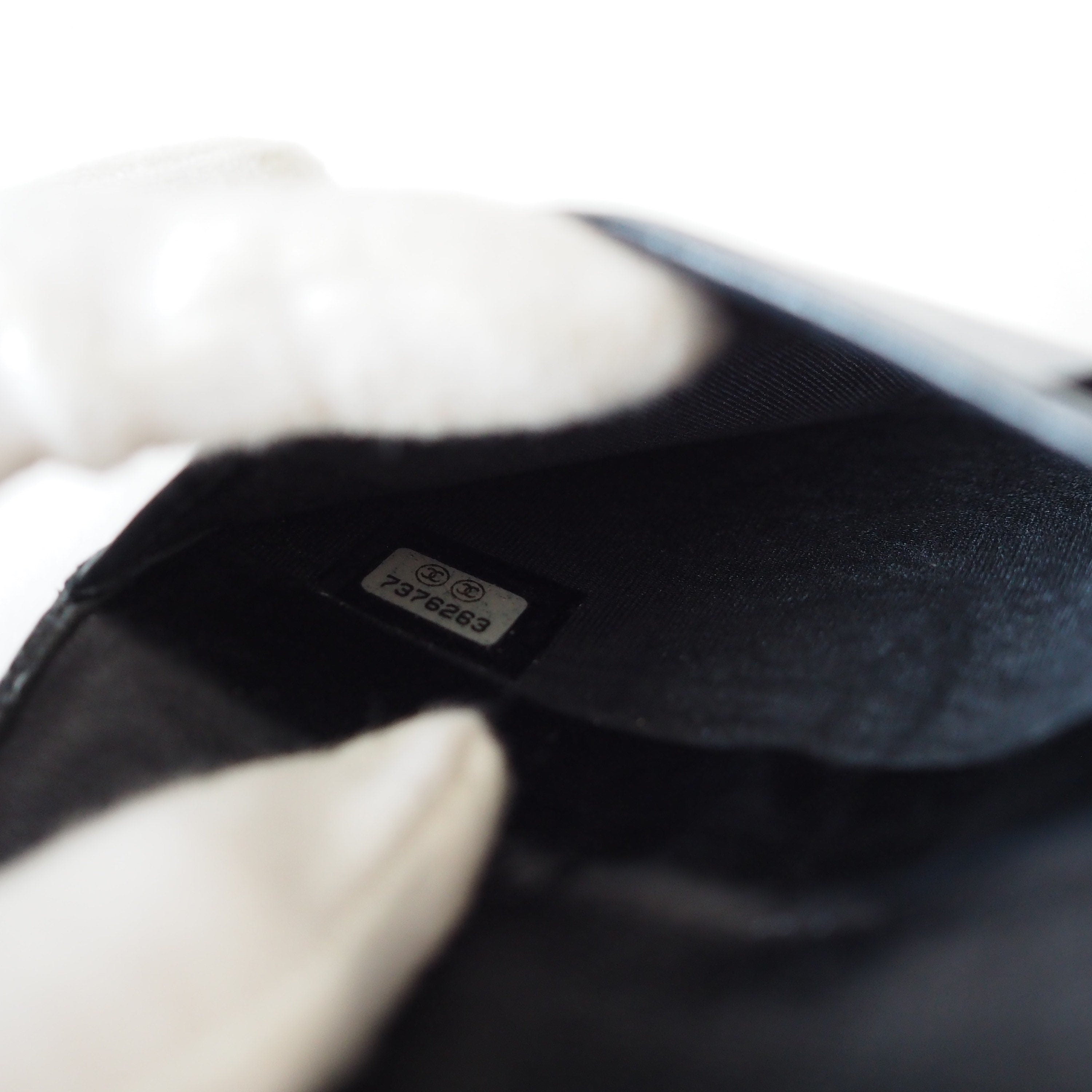 CHANEL Card Case Purse Caviar Skin CC Leather Black Authentic Vintage