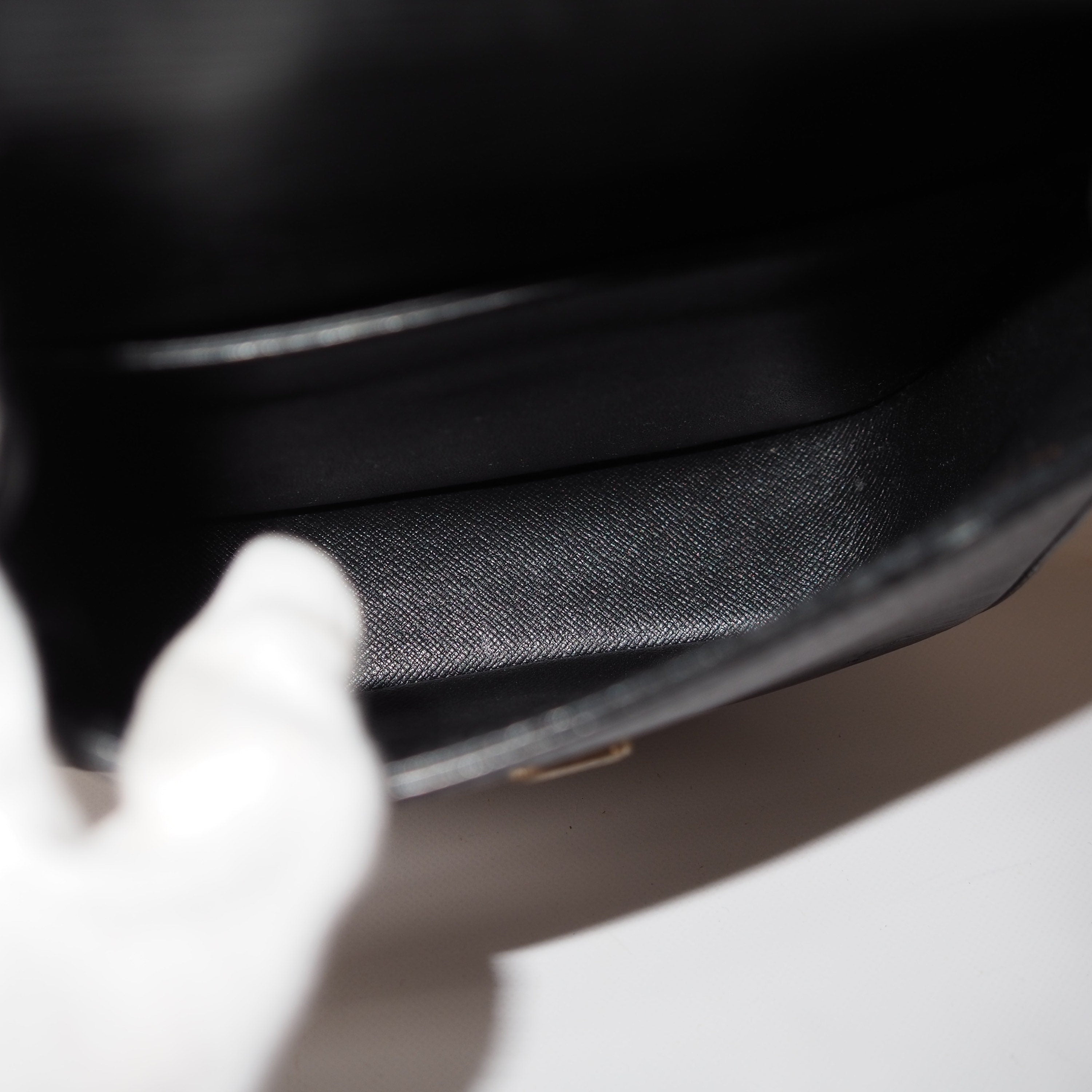 LOUIS VUITTON Epi Saint Cloud PM Shoulder Bag Black lV Vintage Cross body Authentic