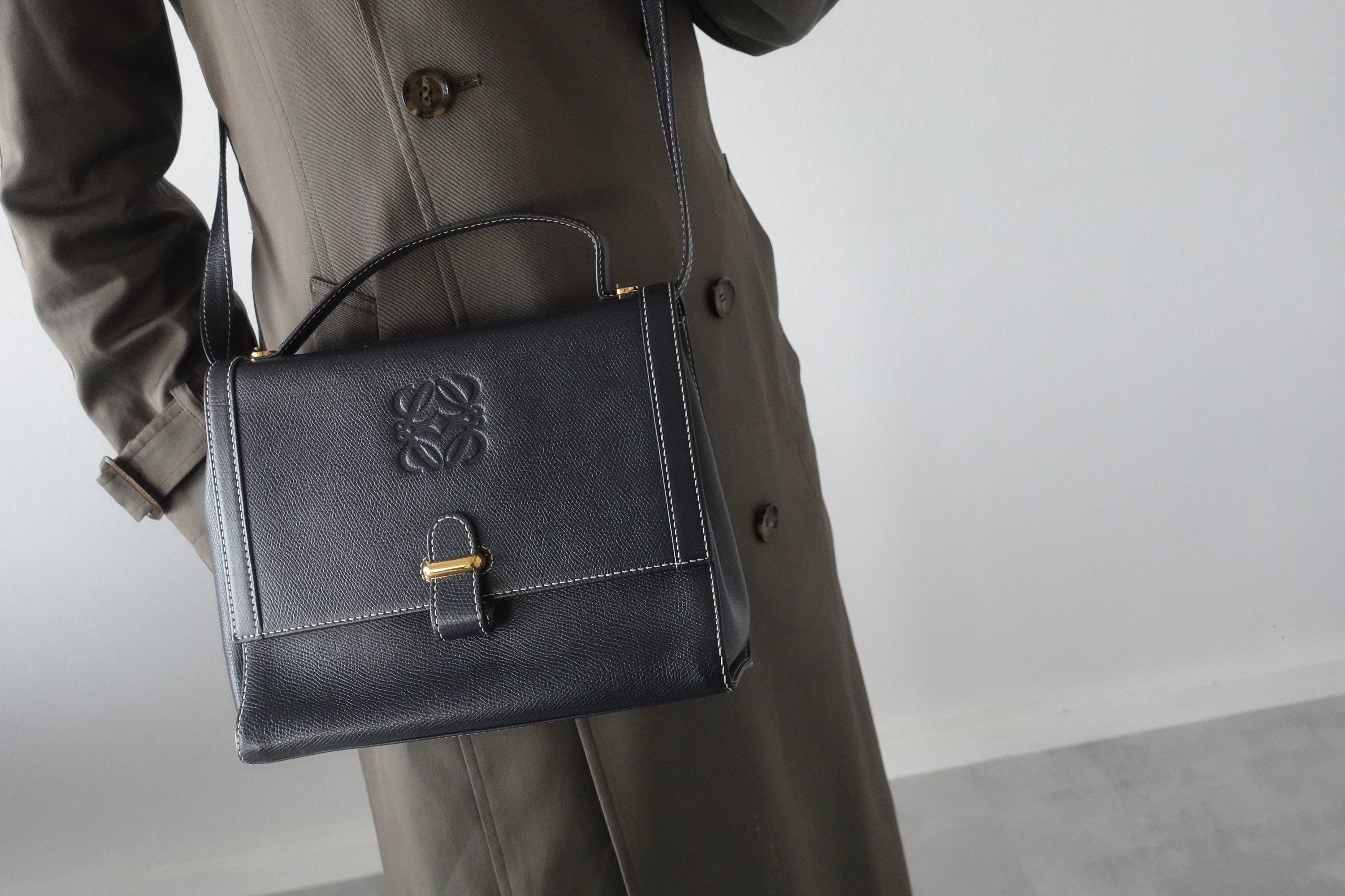 LOEWE Anagram 2way Hand Shoulder Bag Navy Leather Vintage Authentic