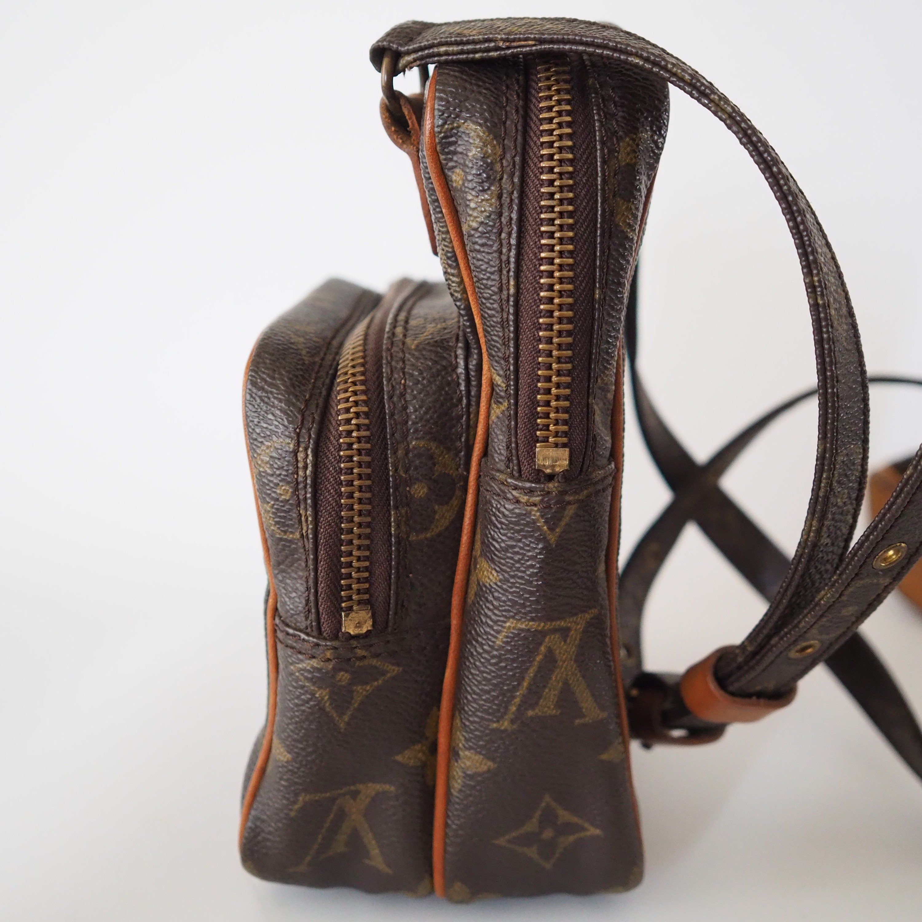 LOUIS VUITTON Monogram Mini Amazon Shoulder Bag Purse Authentic