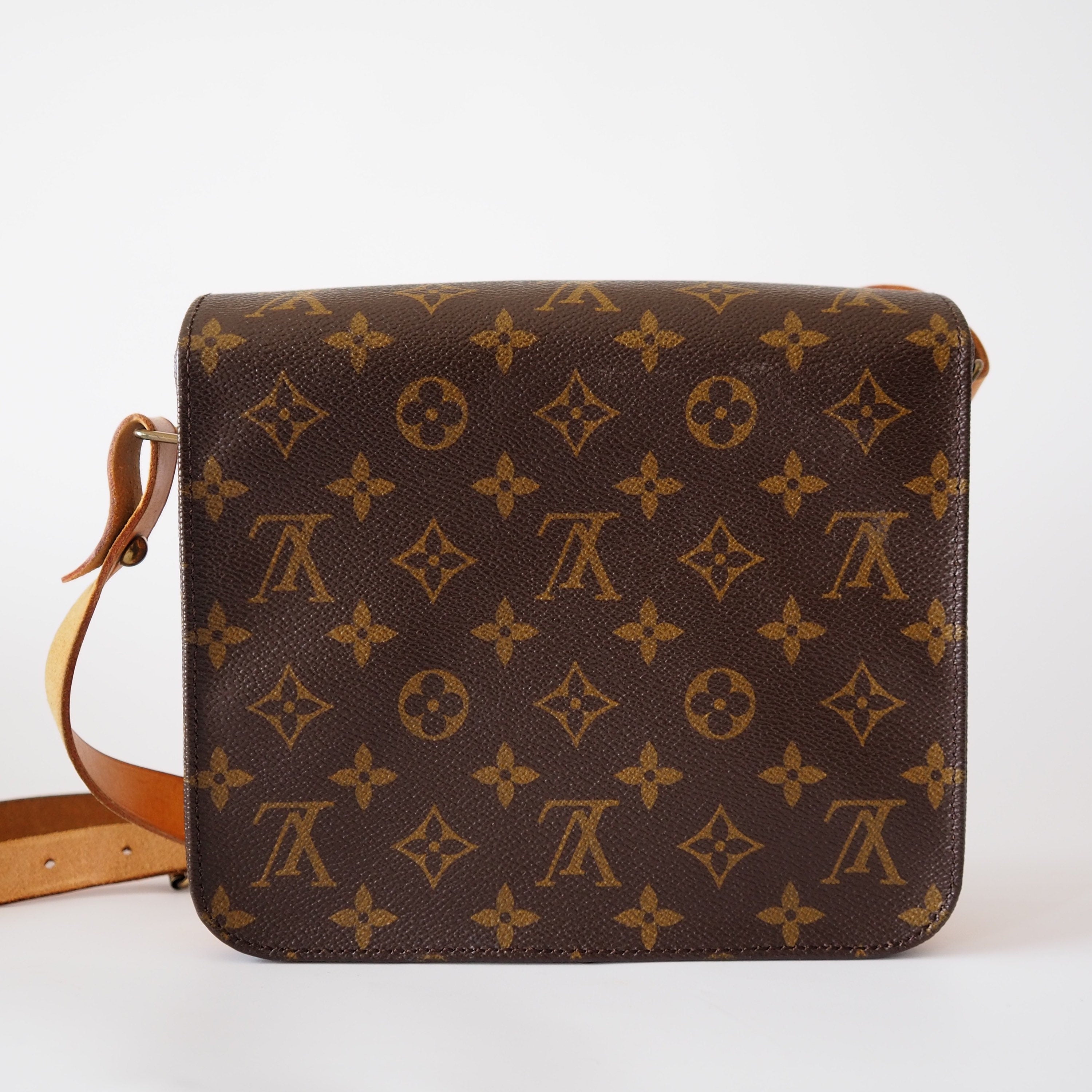 LOUIS VUITTON Authentic Monogram Cartouchiere MM Cross Body Shoulder Bag Lv Vintage