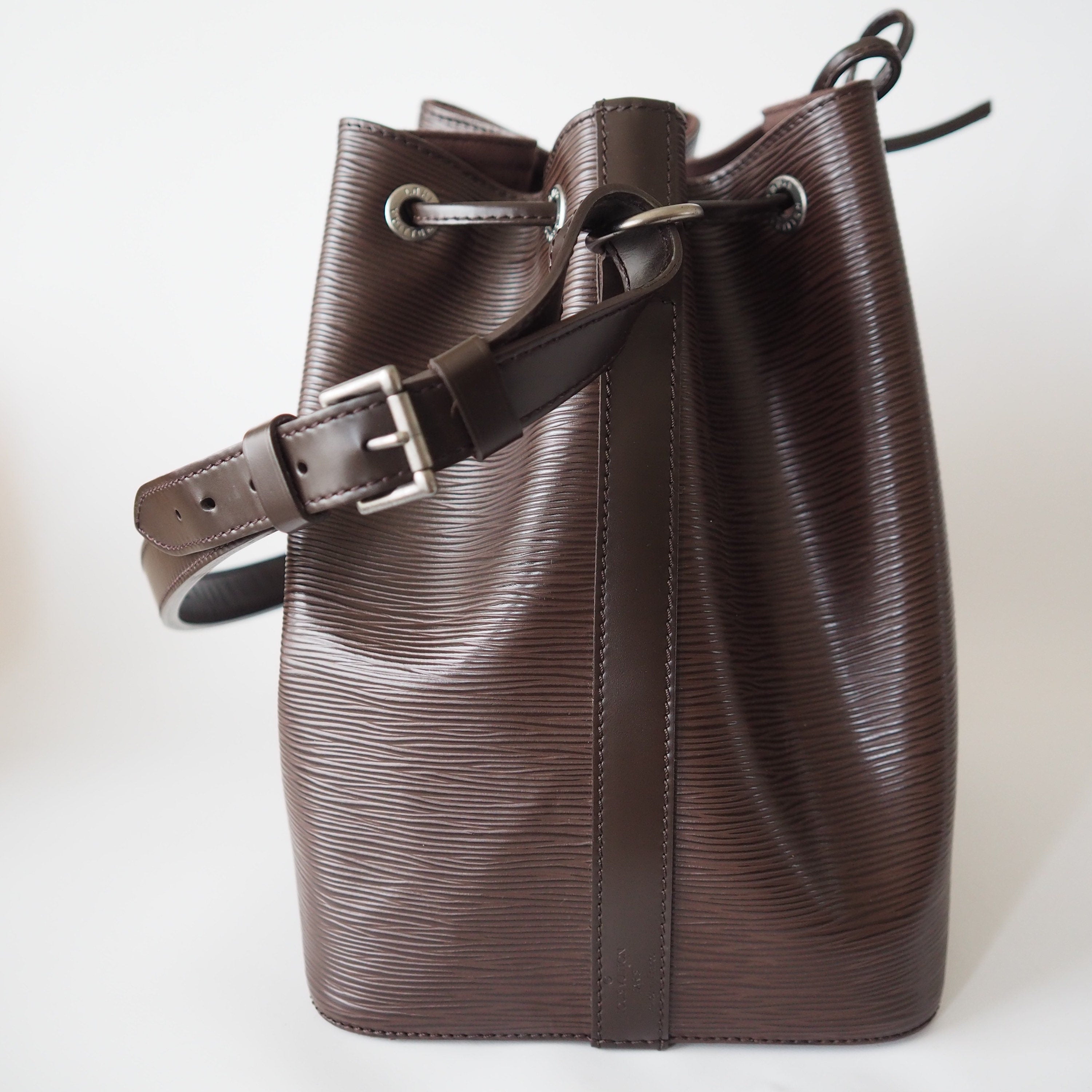 LOUIS VUITTON Epi Petit Noe Shoulder Bag Brown Moca Authentic Vintage