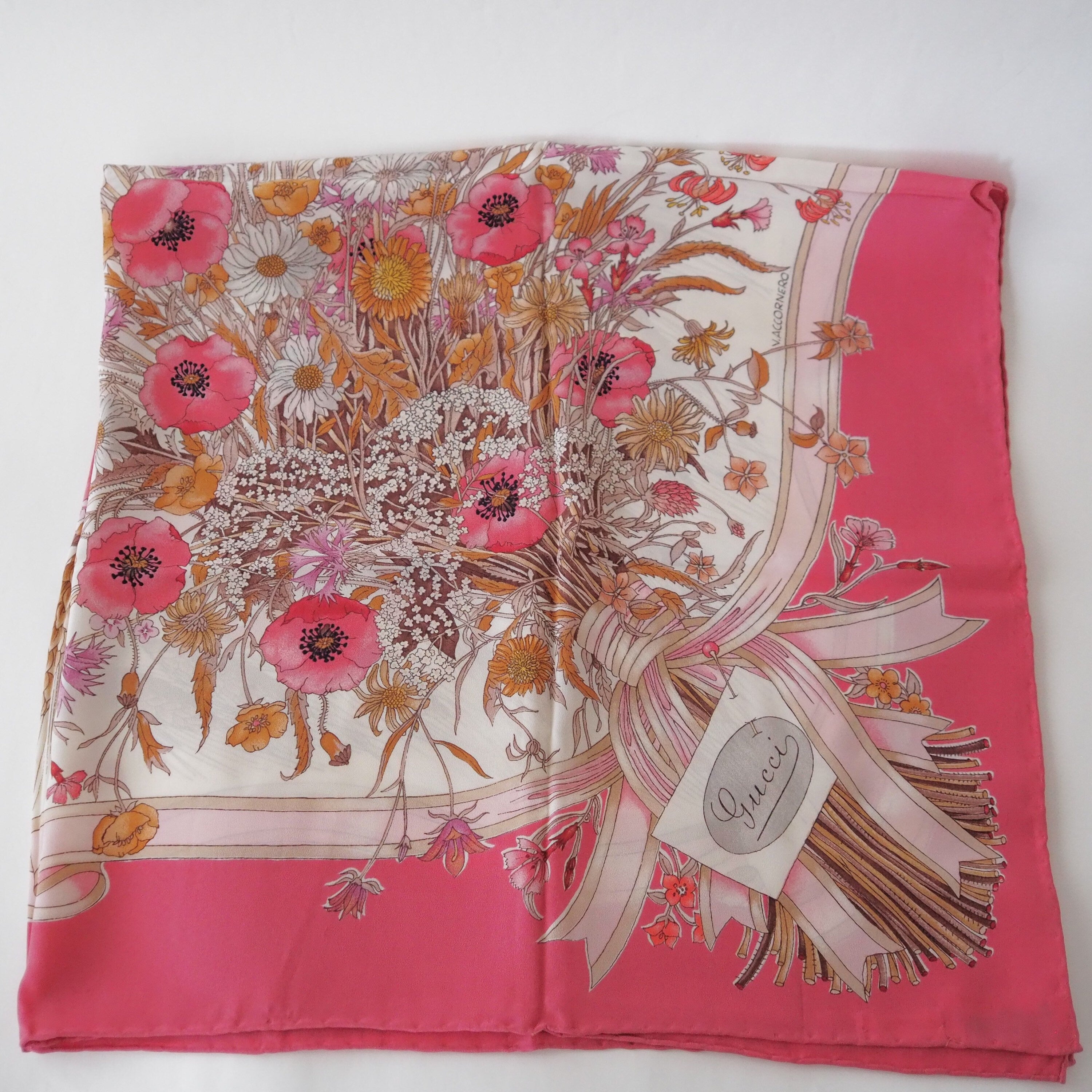 GUCCI Scarf Silk Pink Flower Authentic