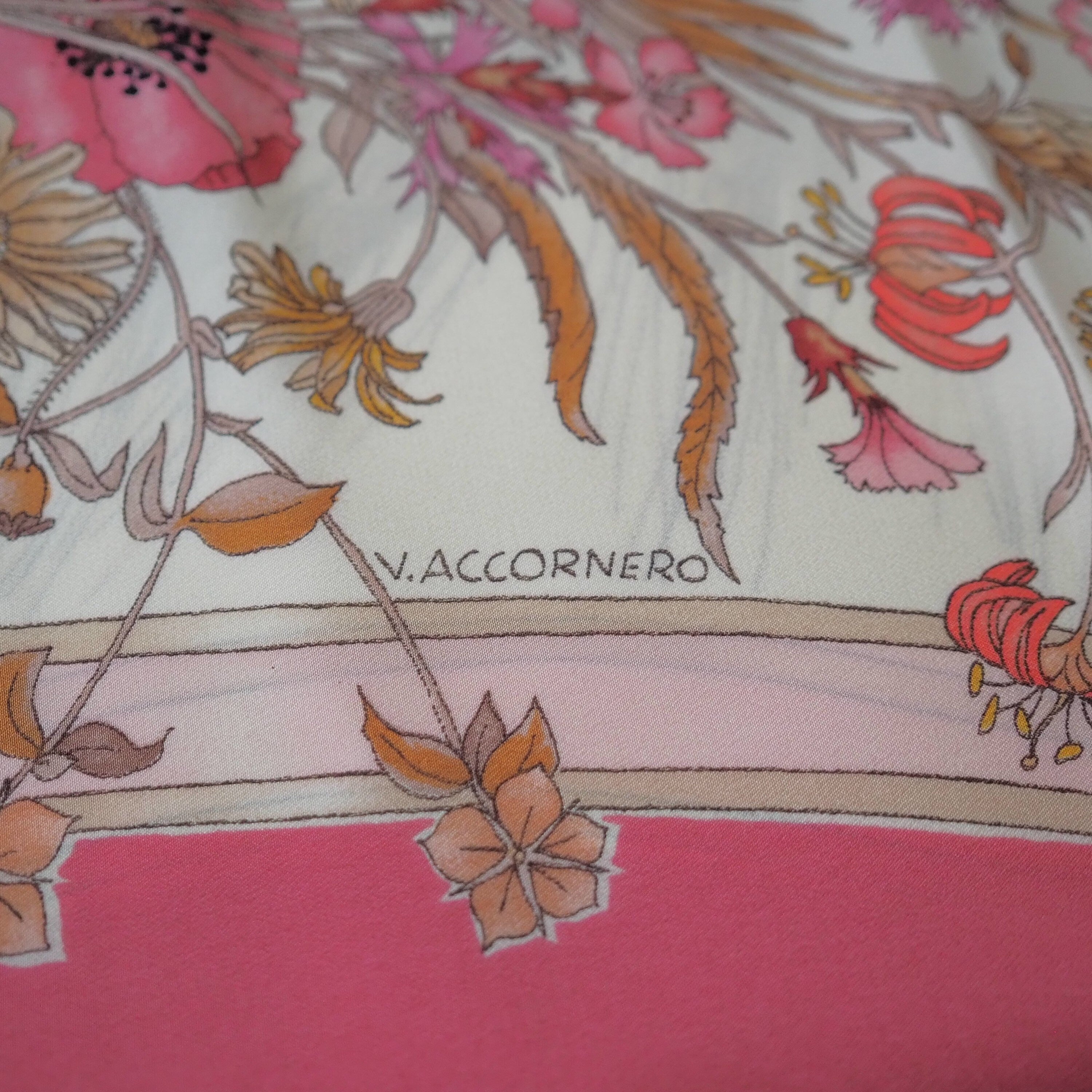 GUCCI Scarf Silk Pink Flower Authentic