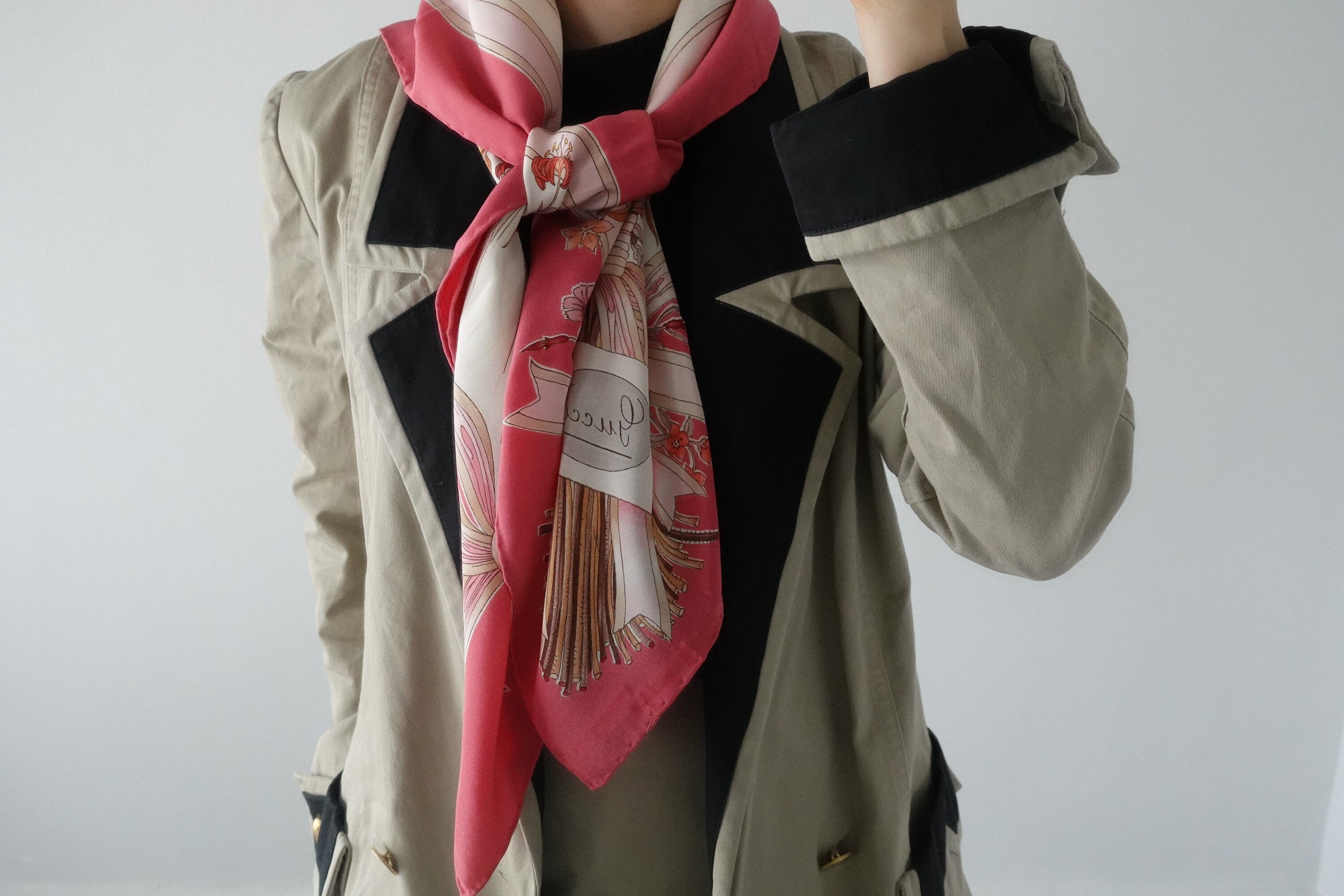 GUCCI Scarf Silk Pink Flower Authentic