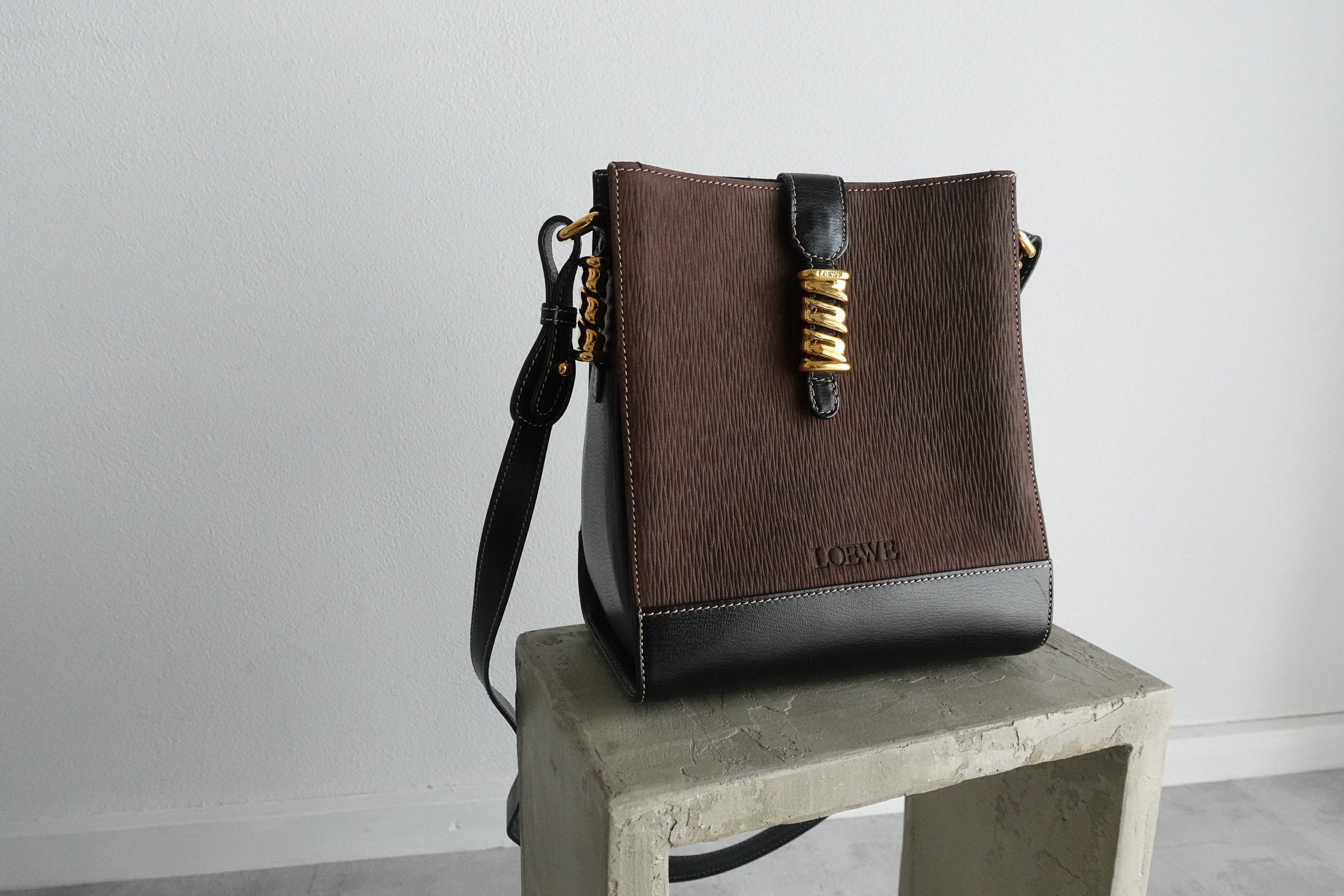 LOEWE VELAZQUEZ Twist Shoulder Bag Brown Vintage Authentic