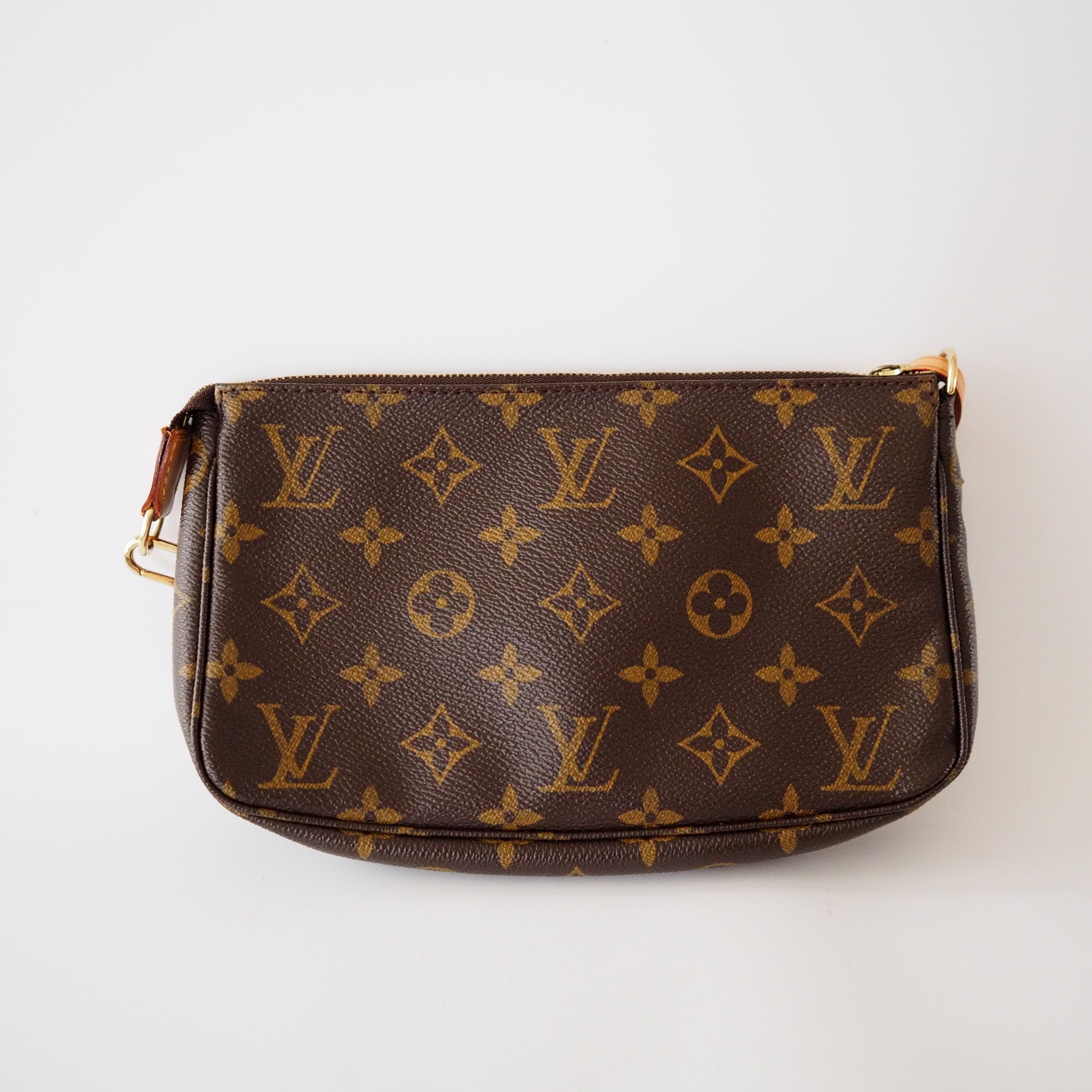 LOUIS VUITTON Monogram Pochette Accessoires Pouch Mini hand Bag With Shoulder Strap Vintage Authentic