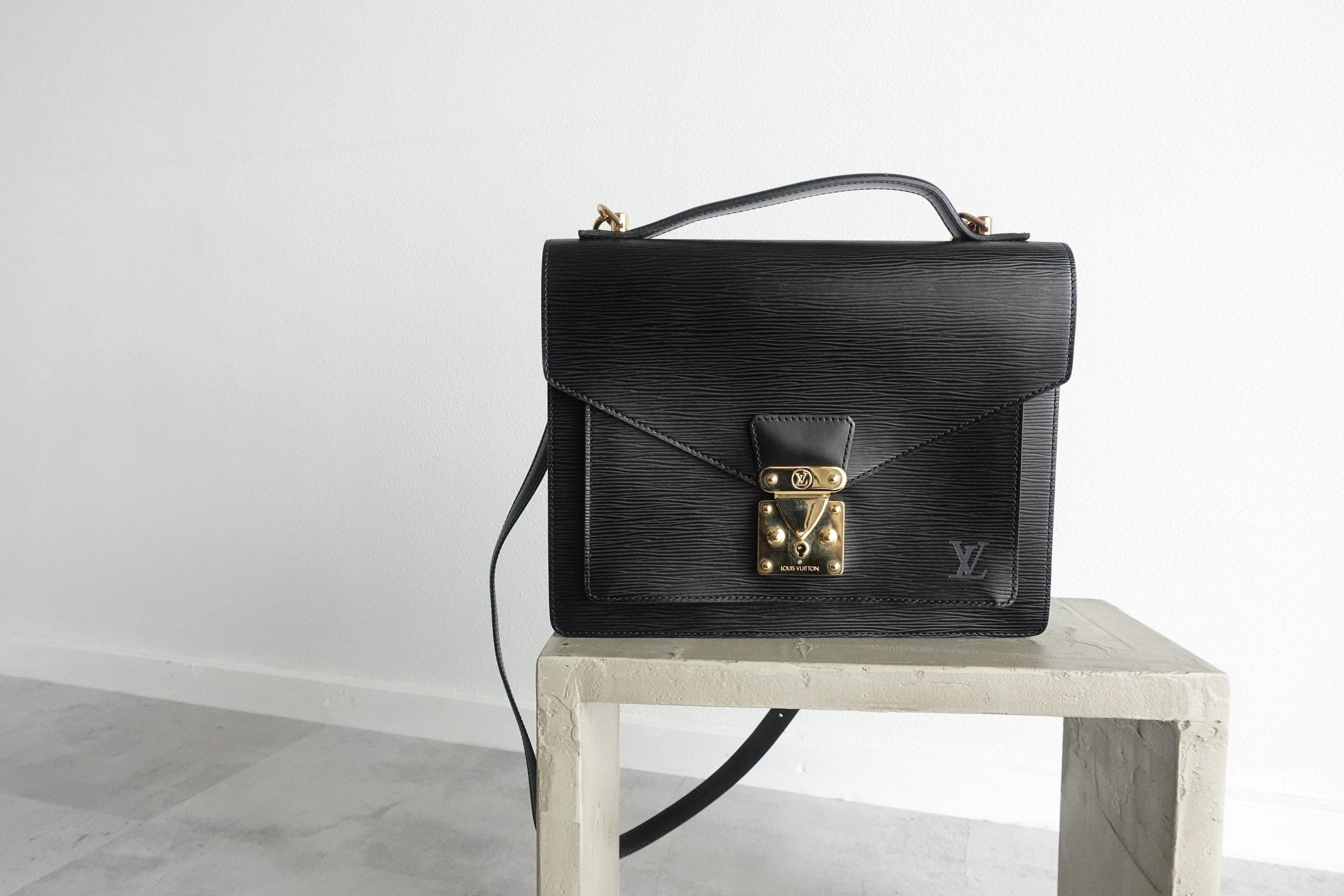 LOUIS VUITTON Epi Monceau 2way Hand Shoulder Bag Black Authentic