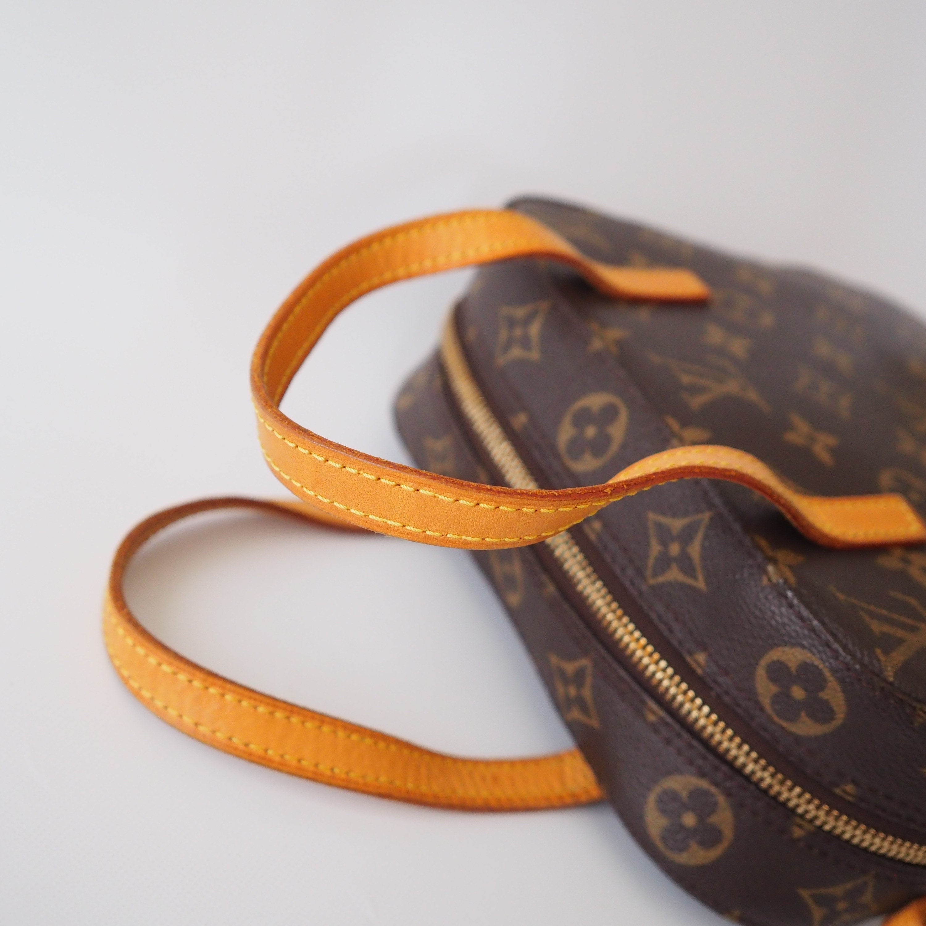 LOUIS VUITTON Monogram Spontini M47500 Shoulder Bag Brown Authentic