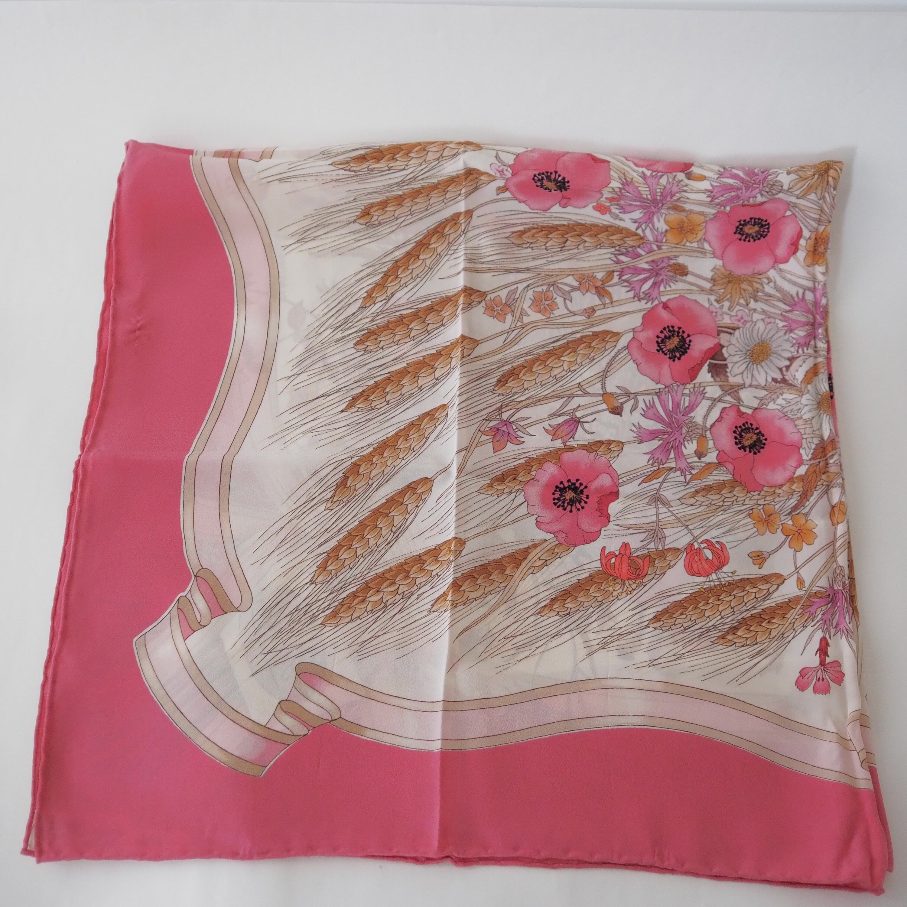 GUCCI Scarf Silk Pink Flower Authentic