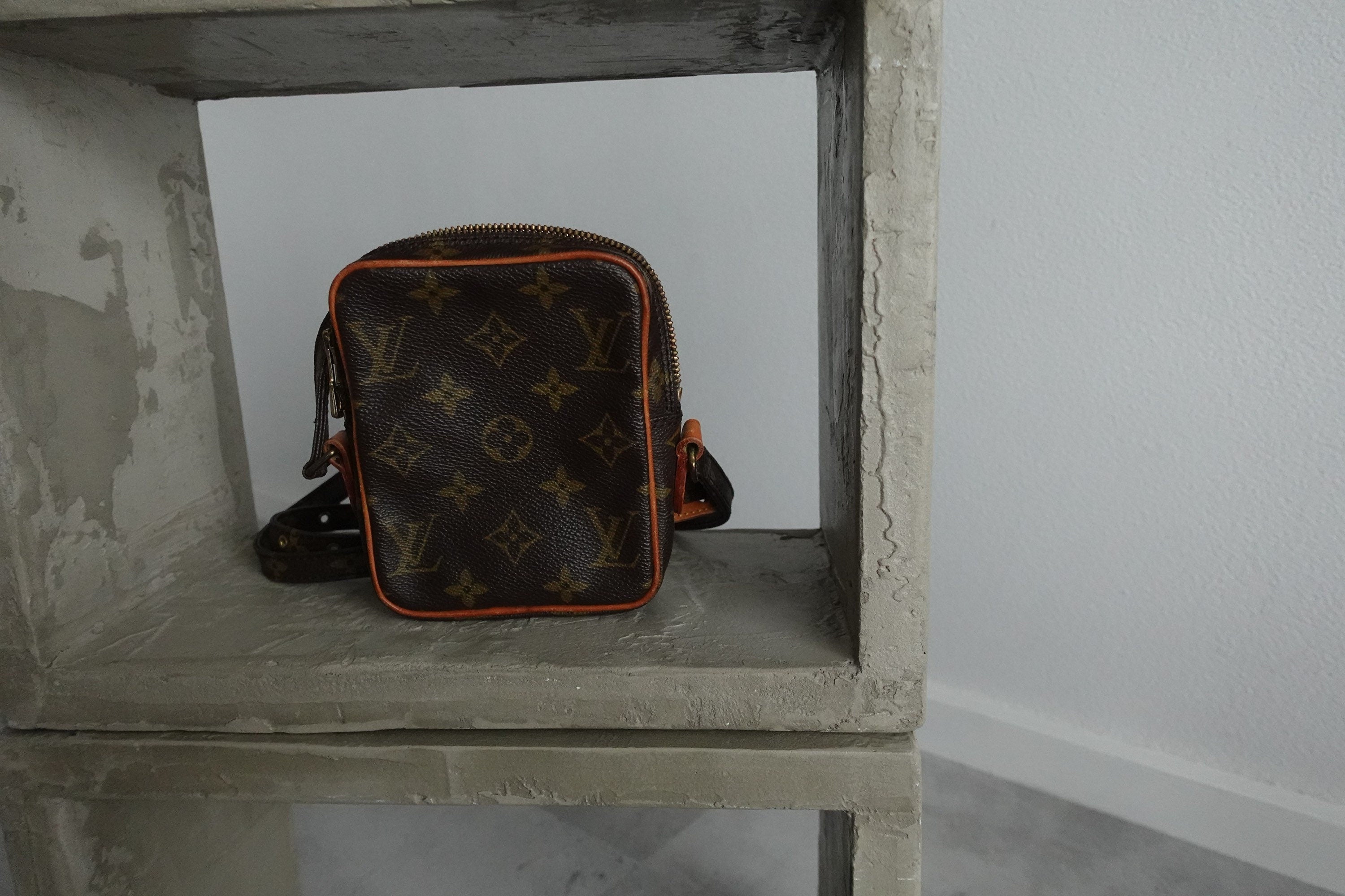 LOUIS VUITTON Shoulder Bag Mini Danube Browns Monogram vintage lv Authentic