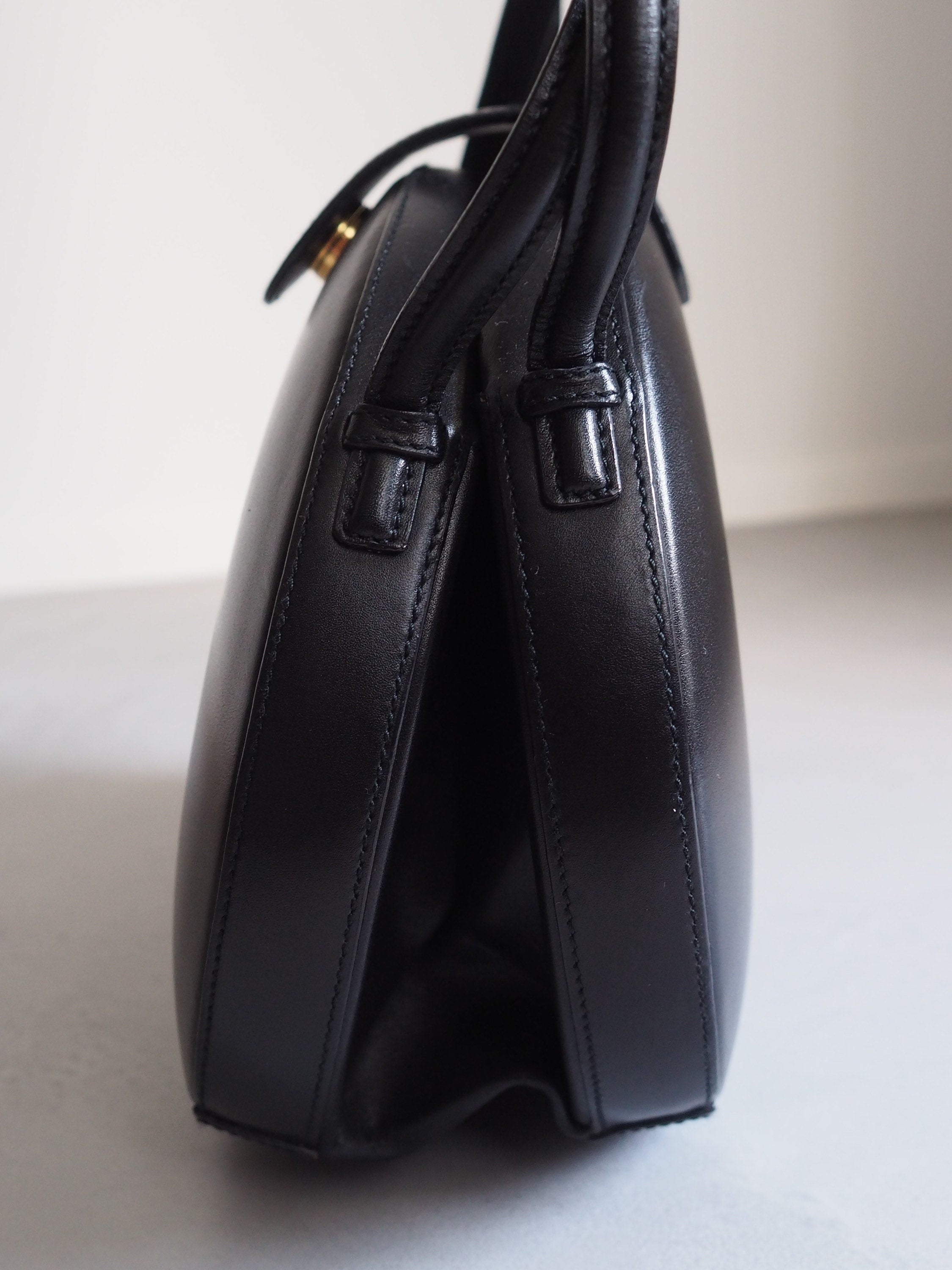 LOEWE Circle Hand Bag Anagram Black Leather Vintage Authentic