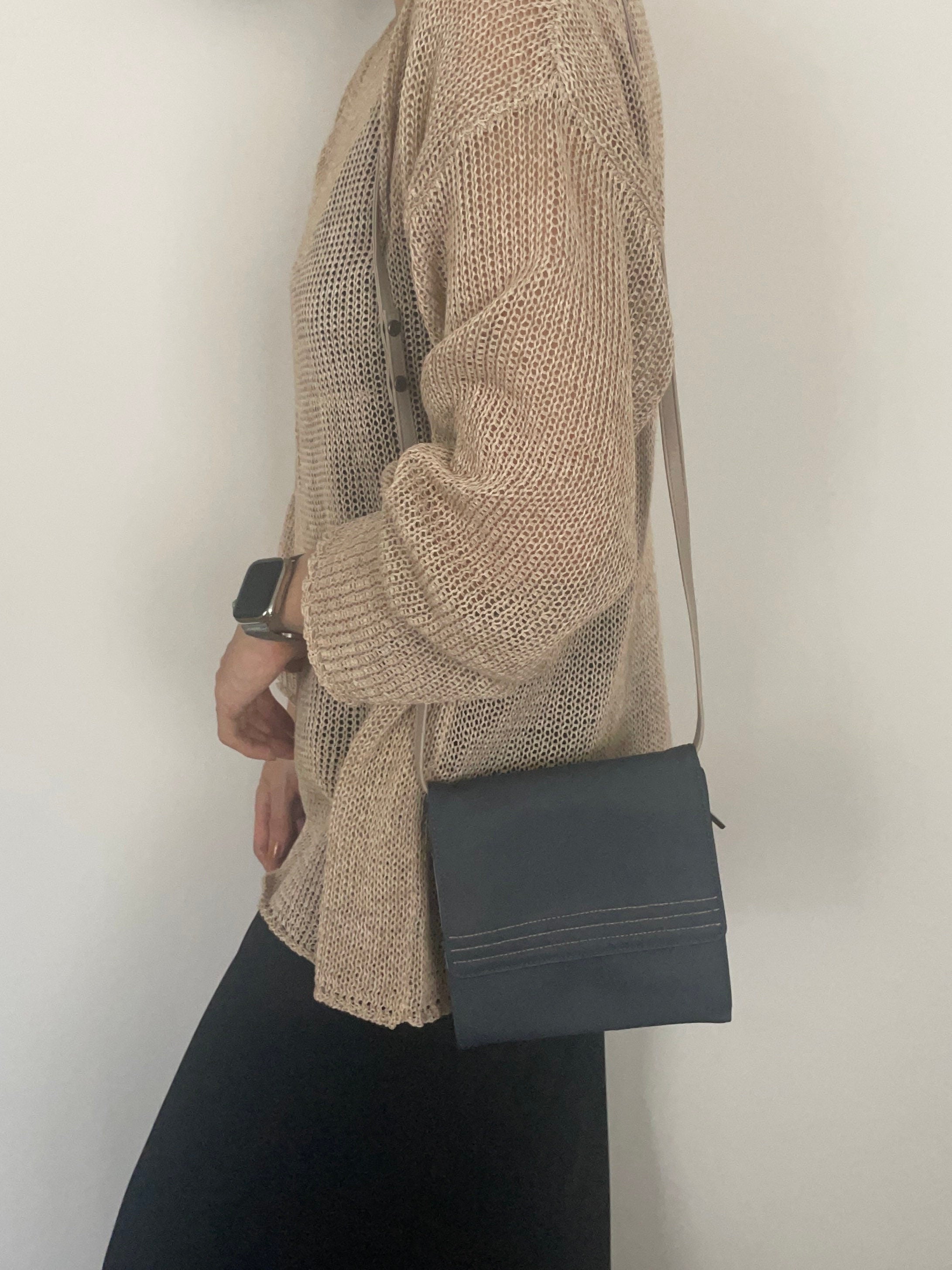 LOEWE Repeat Anagram Shoulder bag Wallet Navy Leather Vintage Authentic