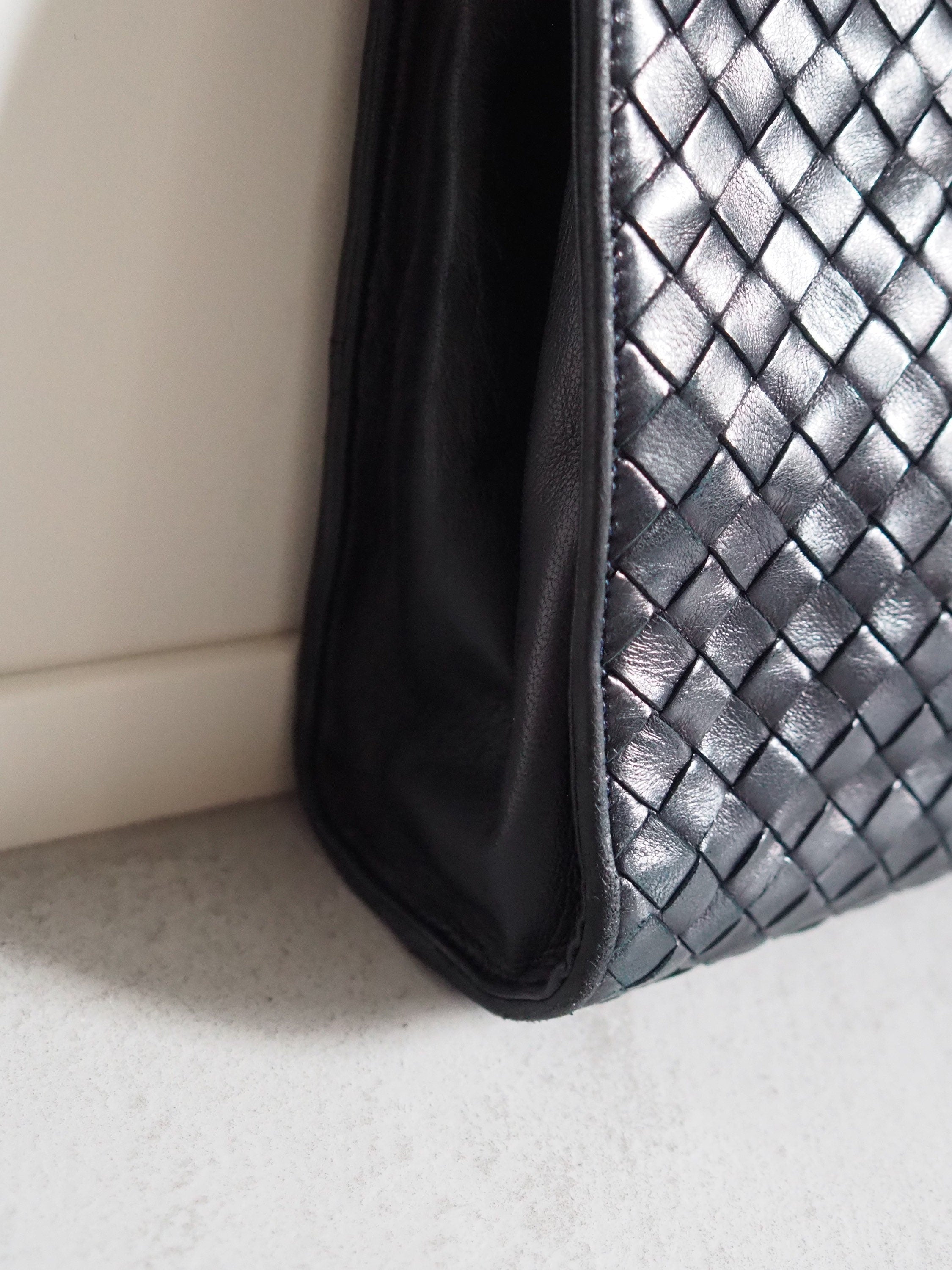 BOTTEGA VENETA Intrecciato Leather Handbag Clutch Black Leather Vintage Authentic