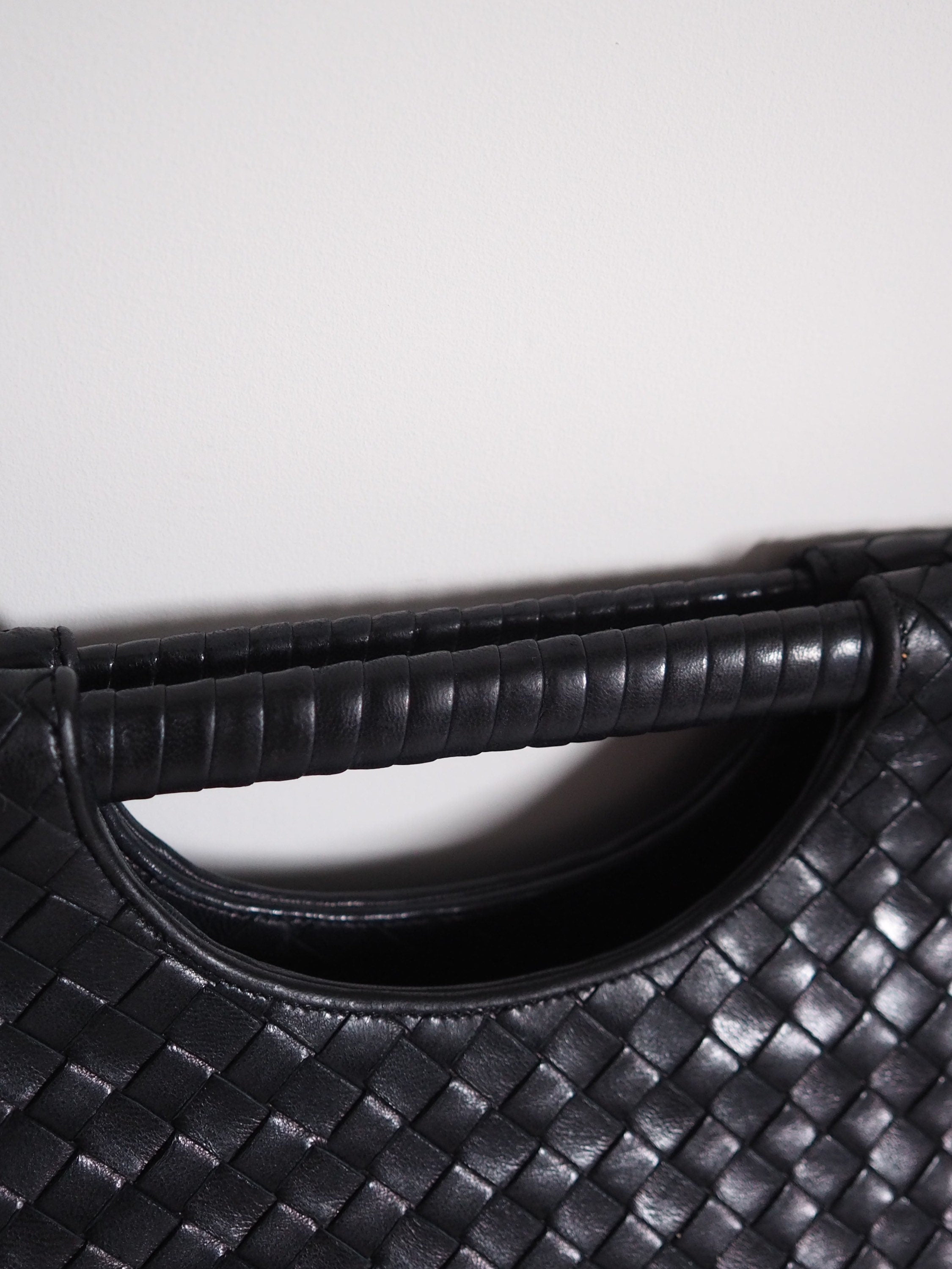 BOTTEGA VENETA Intrecciato Leather Handbag Clutch Black Leather Vintage Authentic