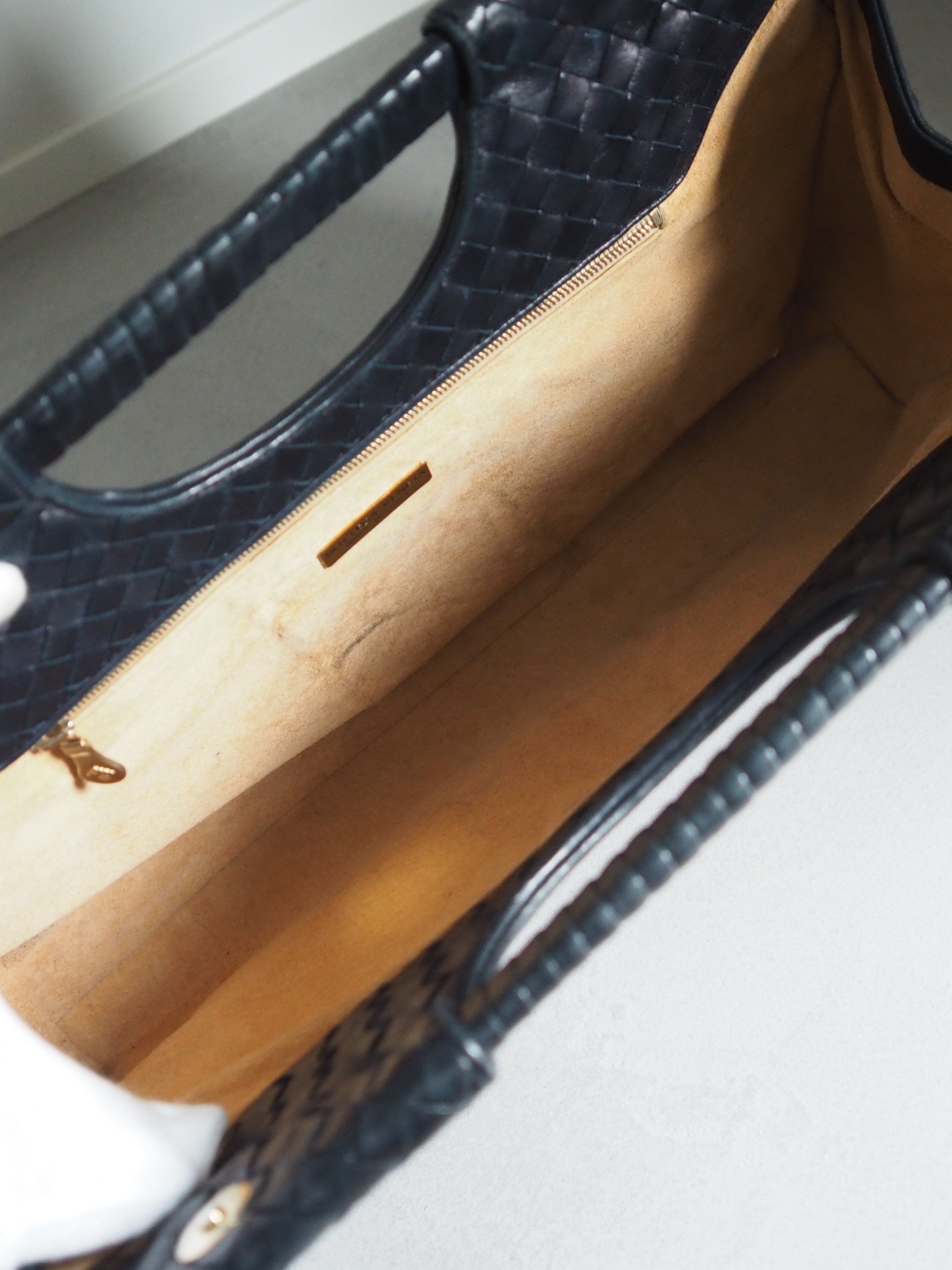 BOTTEGA VENETA Intrecciato Leather Handbag Clutch Black Leather Vintage Authentic