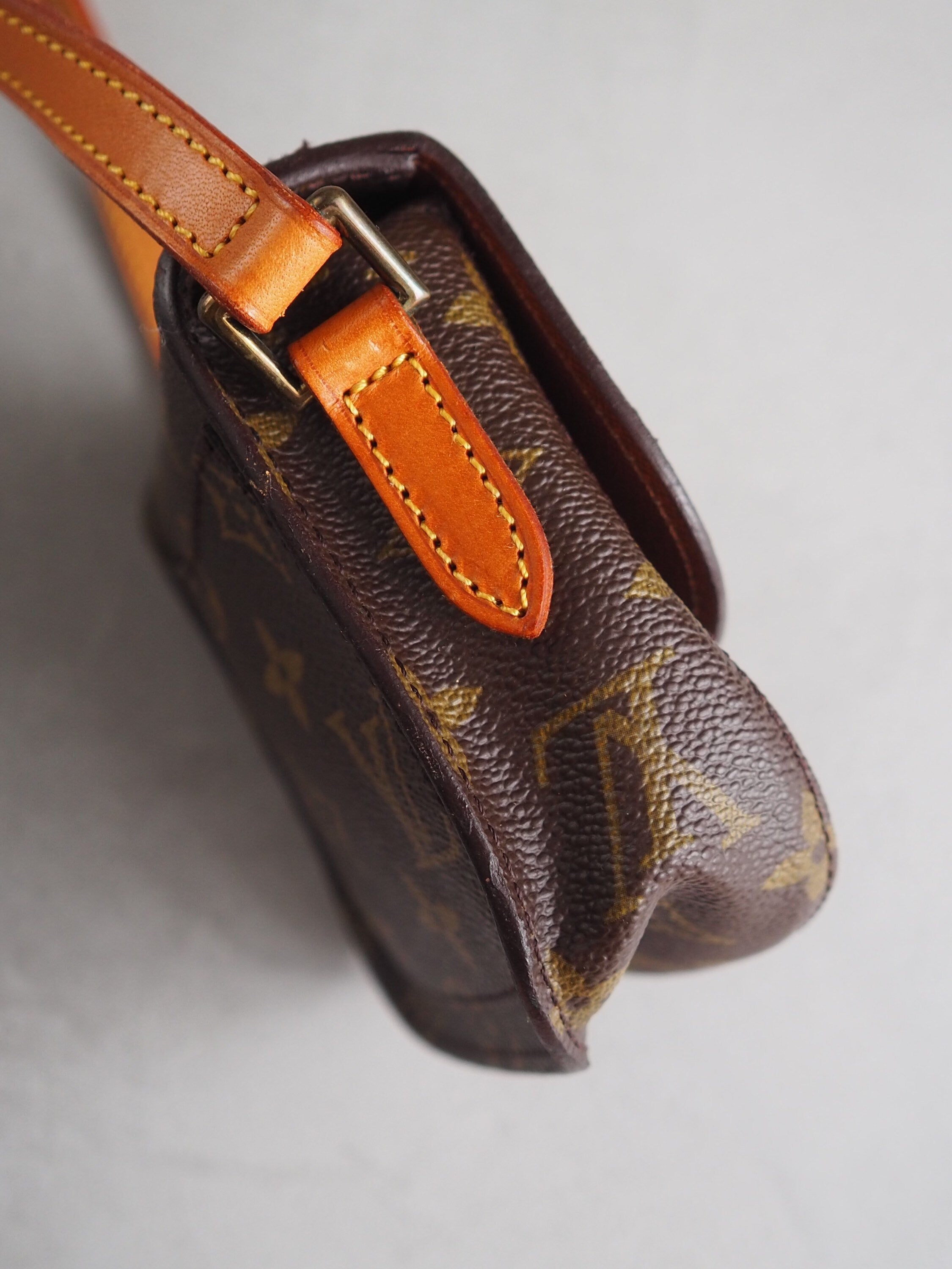 LOUIS VUITTON Monogram Bebe Saint Cloud Brown M5124 Shoulder Bag lV Vintage Cross body Authentic