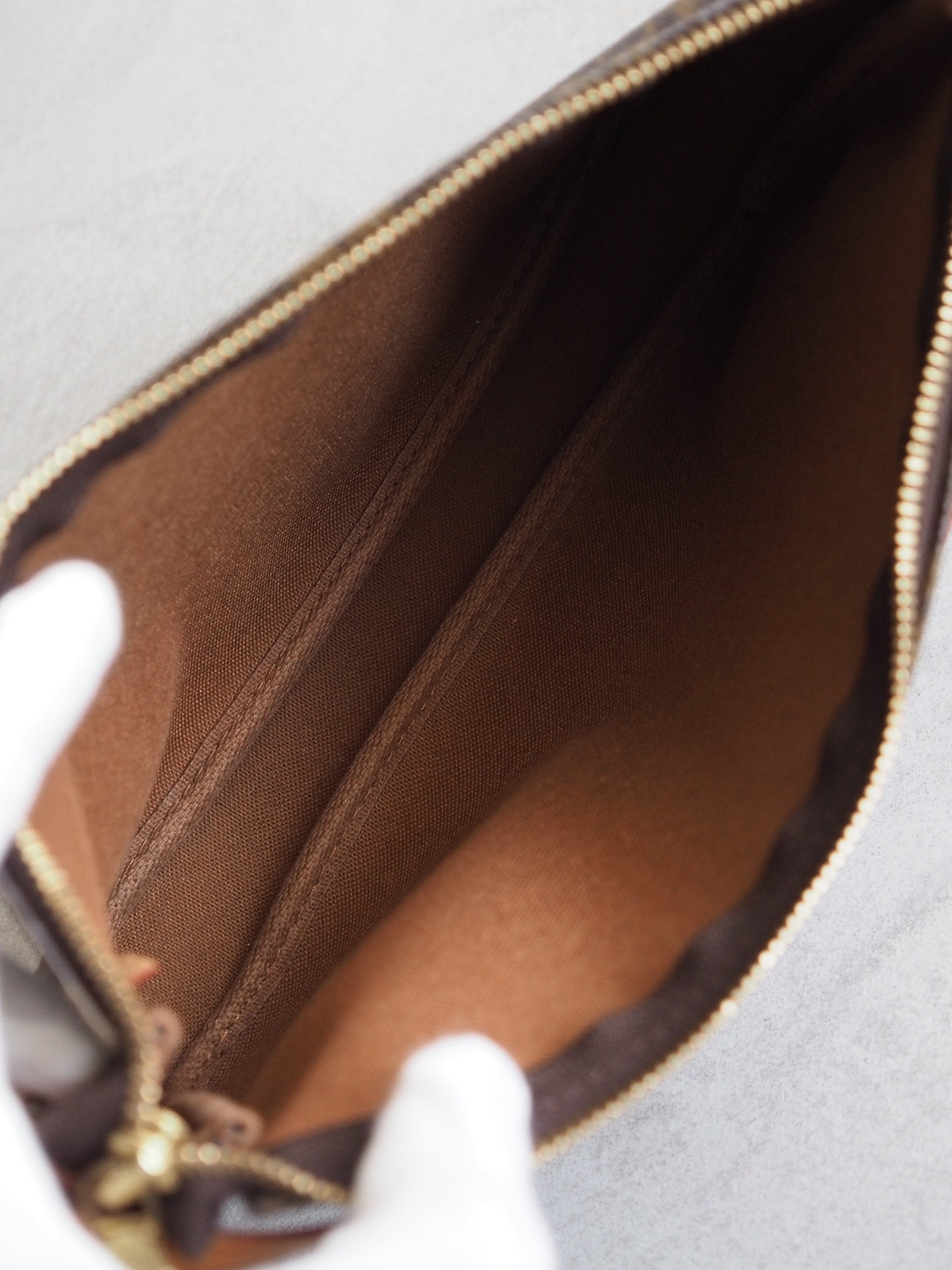 LOUIS VUITTON Monogram Pochette Accessoires Pouch Mini hand Bag Vintage Authentic