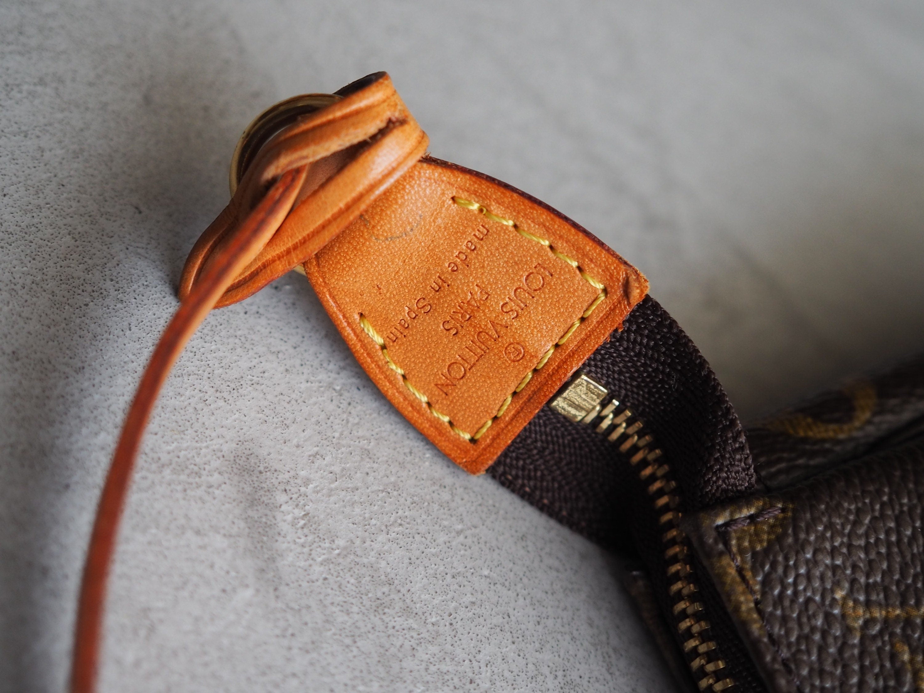 LOUIS VUITTON Monogram Pochette Accessoires Pouch Mini hand Bag Vintage Authentic