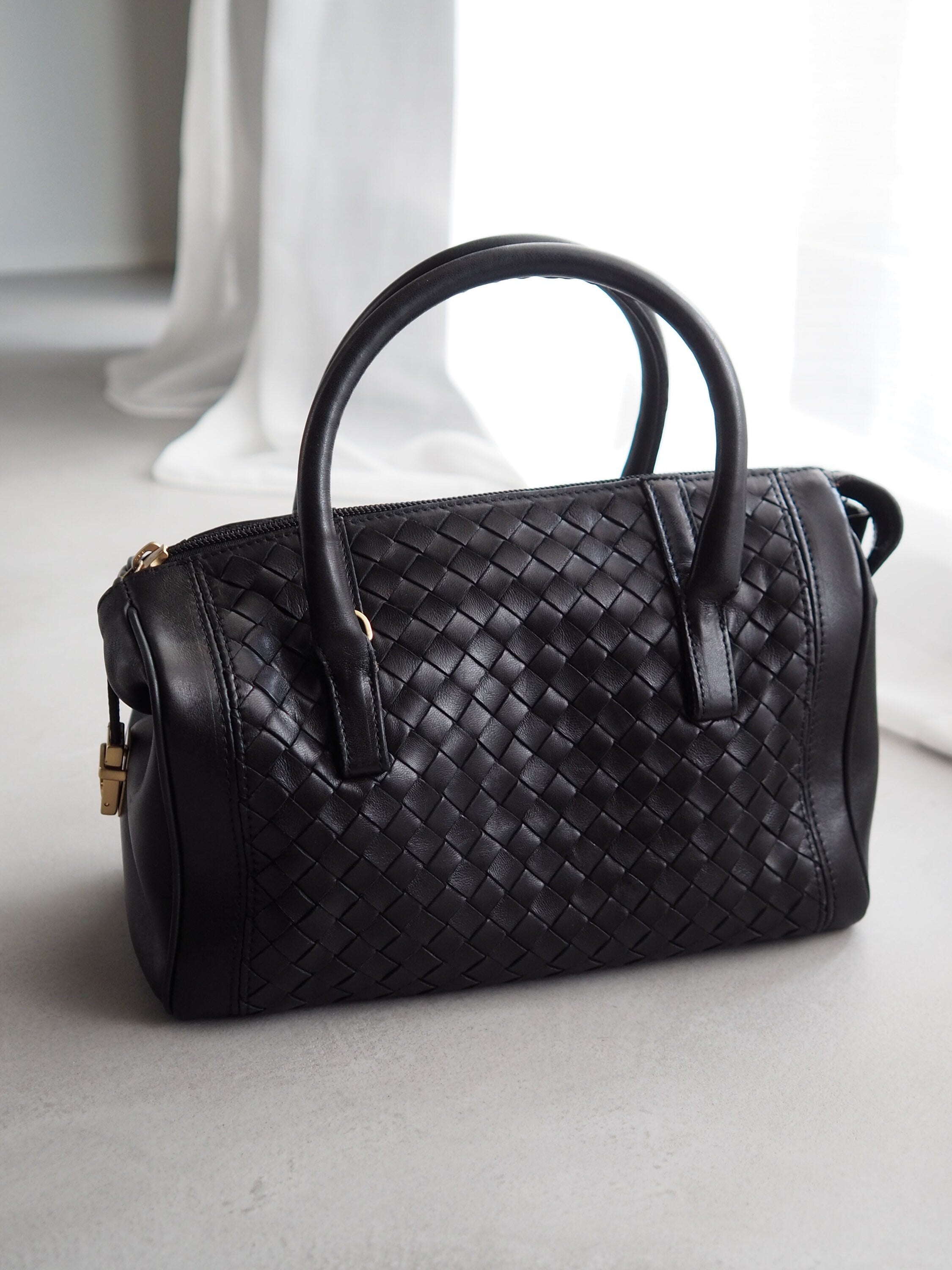 BOTTEGA VENETA Intrecciato Hand bag Leather Black Leather Vintage Authentic