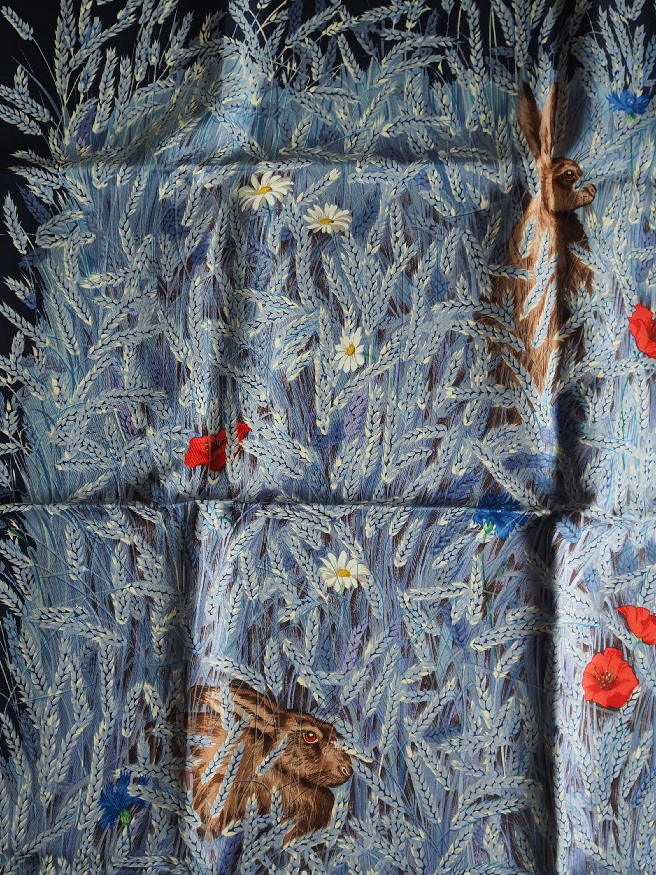HERMES Scarf Carre 90 " Lapins Dans un Champ de " Blue Silk Rabbit Vintage Authentic