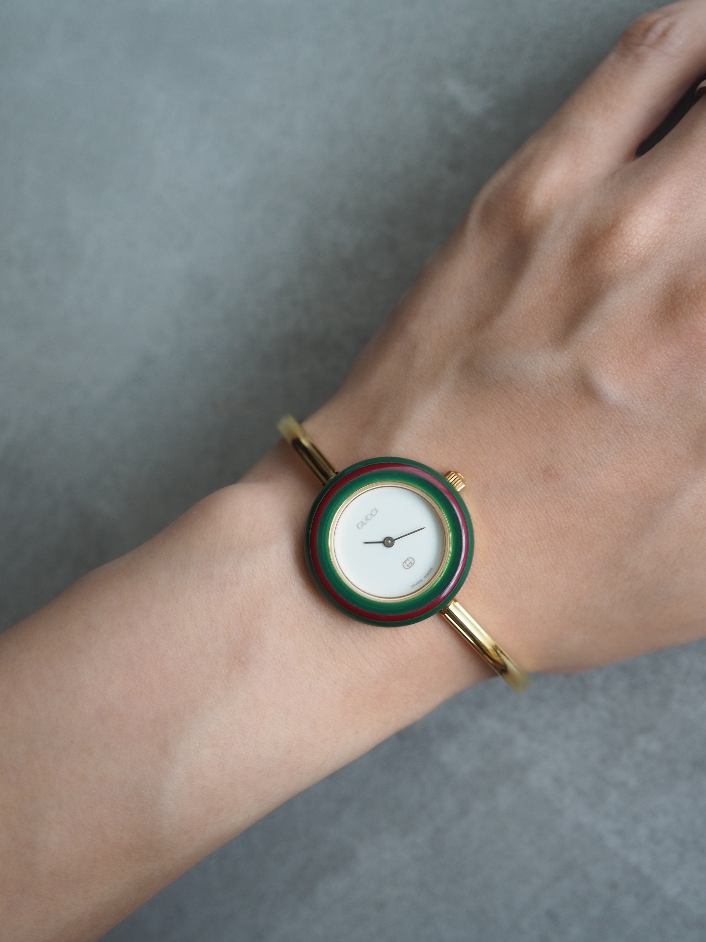 GUCCI Change Bezel Watch 12 colors Bangle Wristwatch Accessories Gold