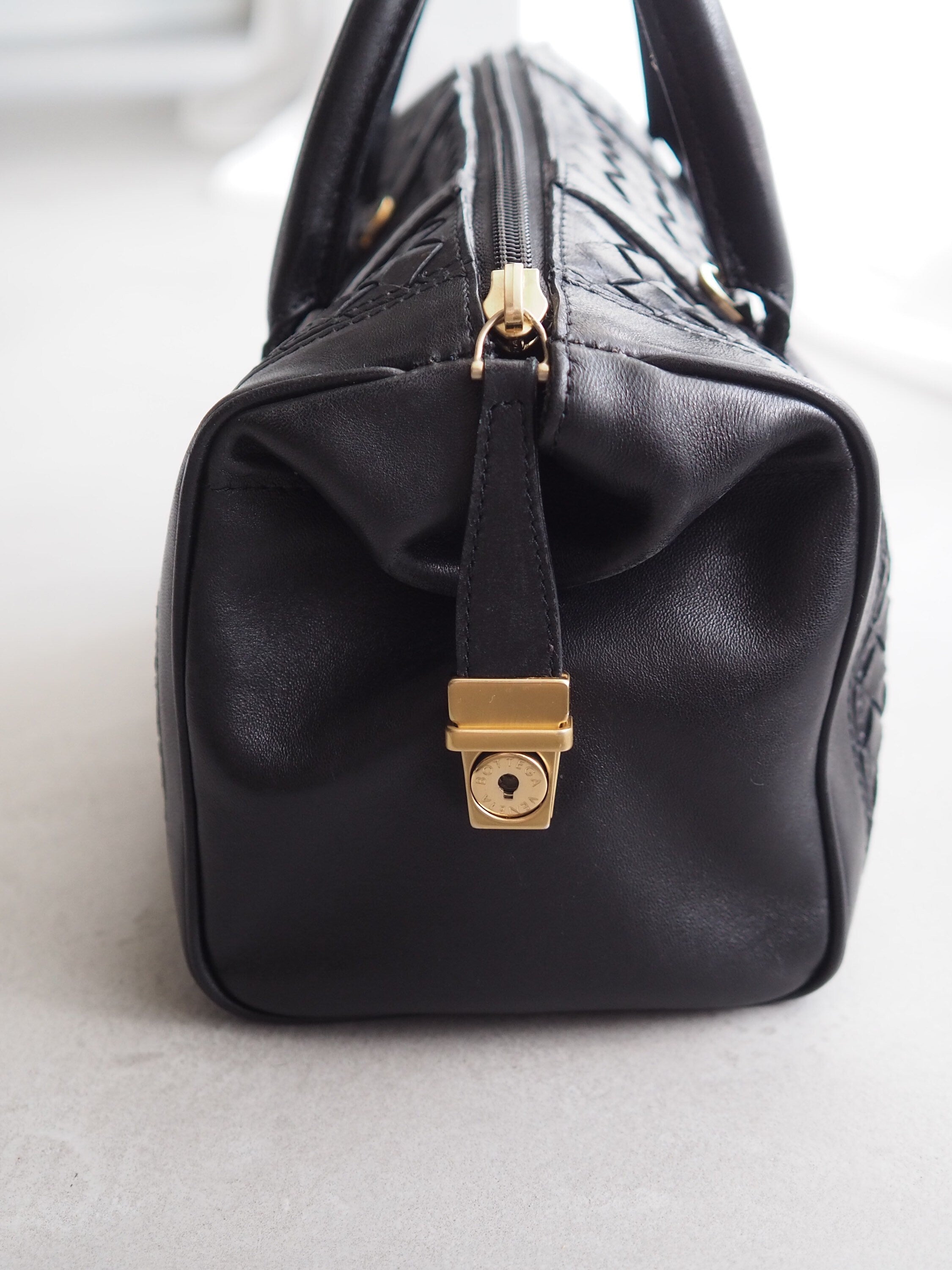 BOTTEGA VENETA Intrecciato Hand bag Leather Black Leather Vintage Authentic