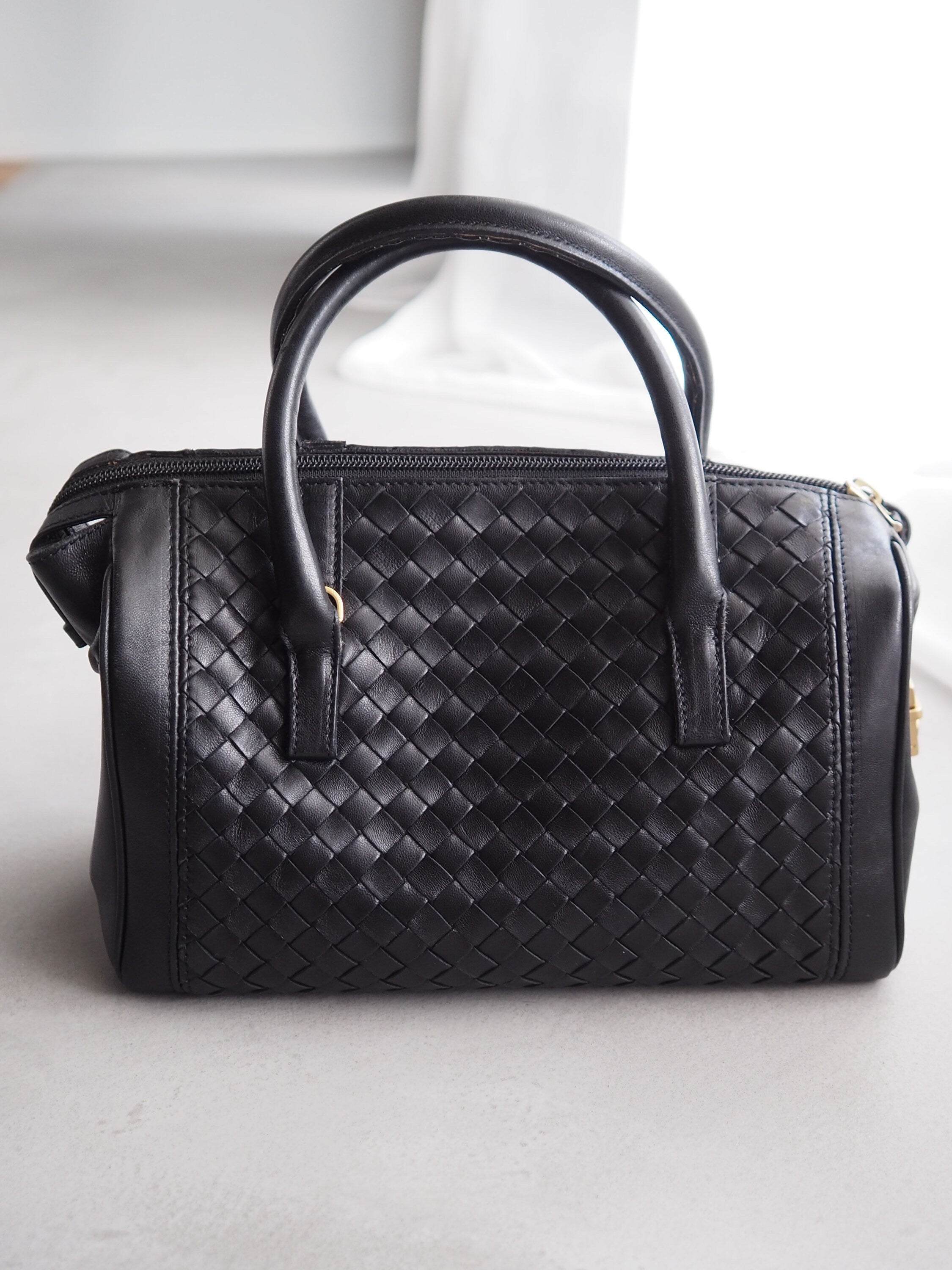 BOTTEGA VENETA Intrecciato Hand bag Leather Black Leather Vintage Authentic