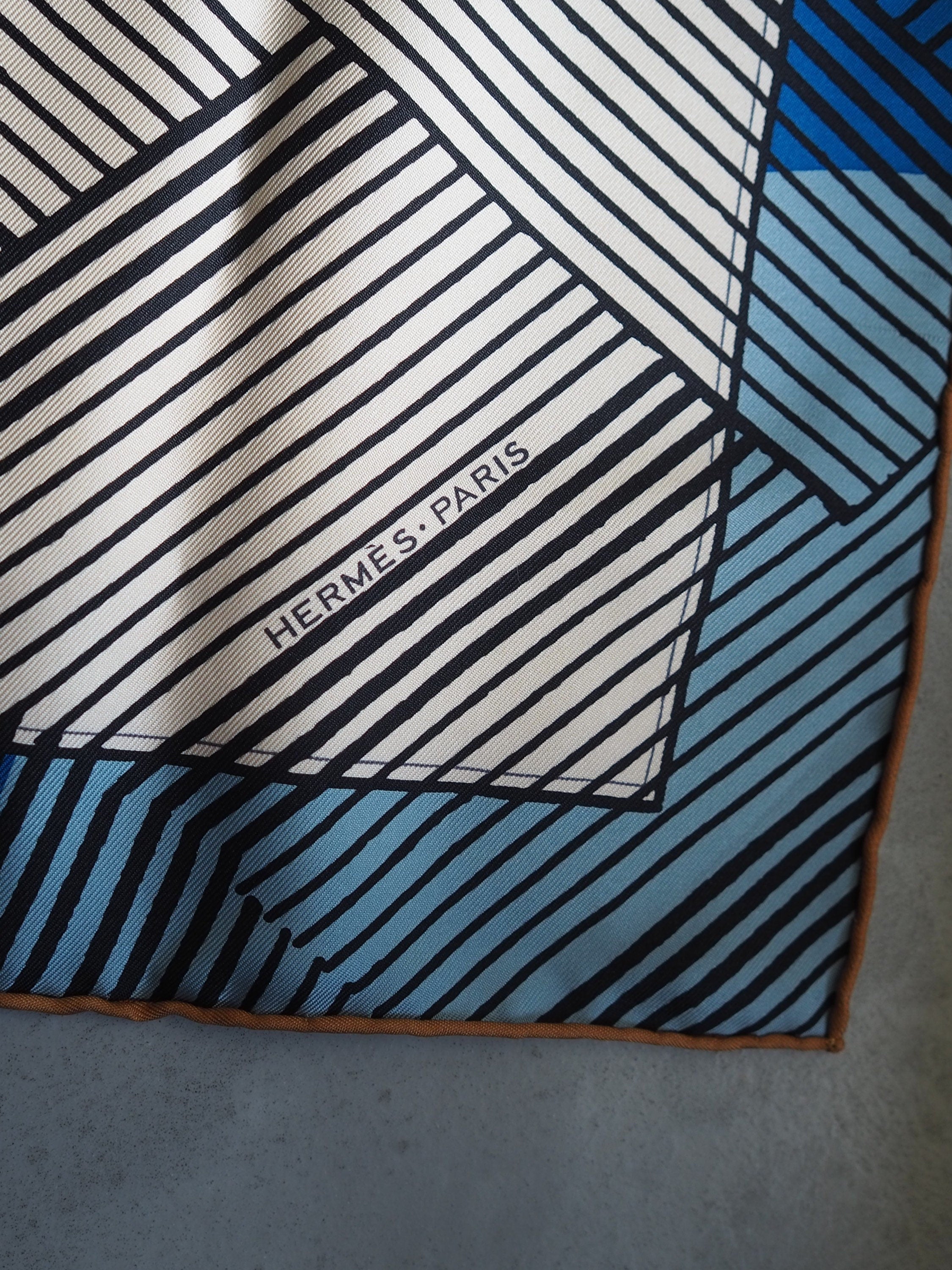 HERMES Scarf Carre 90 " jeu des omnibus et dames blanches " Blue Pink Silk Authentic