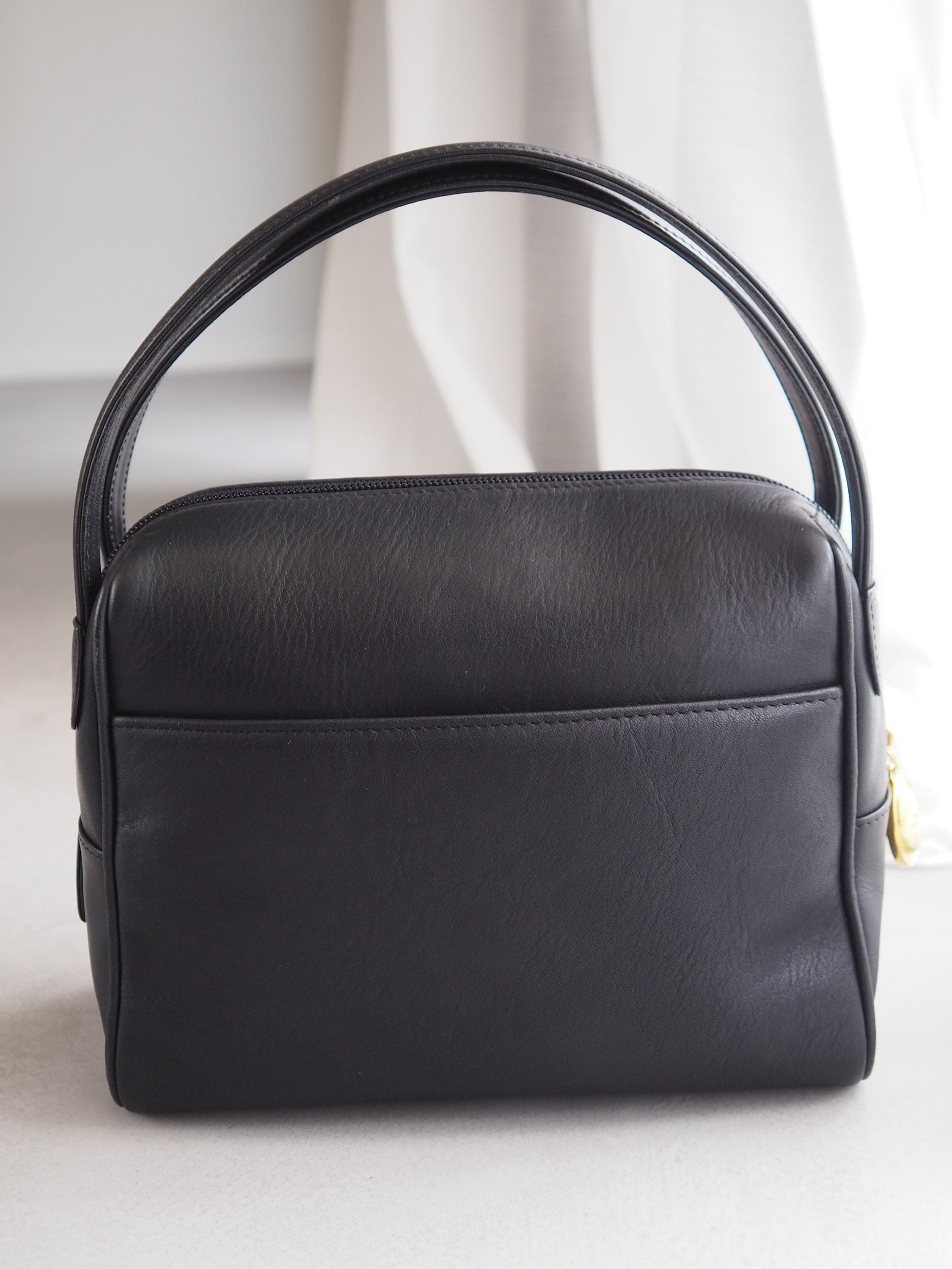 Christian Dior CD Logo Hand bag Black Leather Authentic