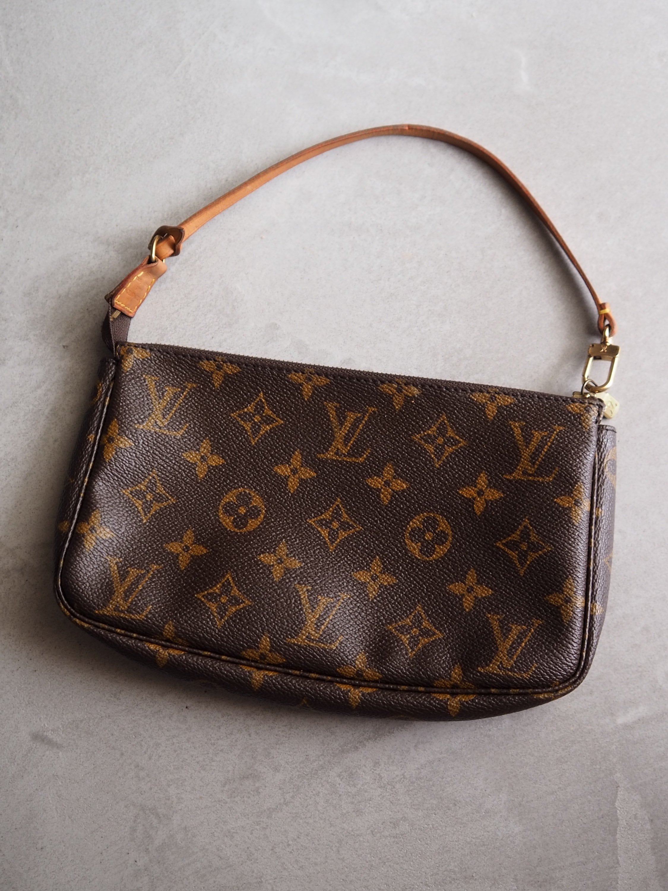 LOUIS VUITTON Monogram Pochette Accessoires Pouch Mini hand Bag Vintage Authentic