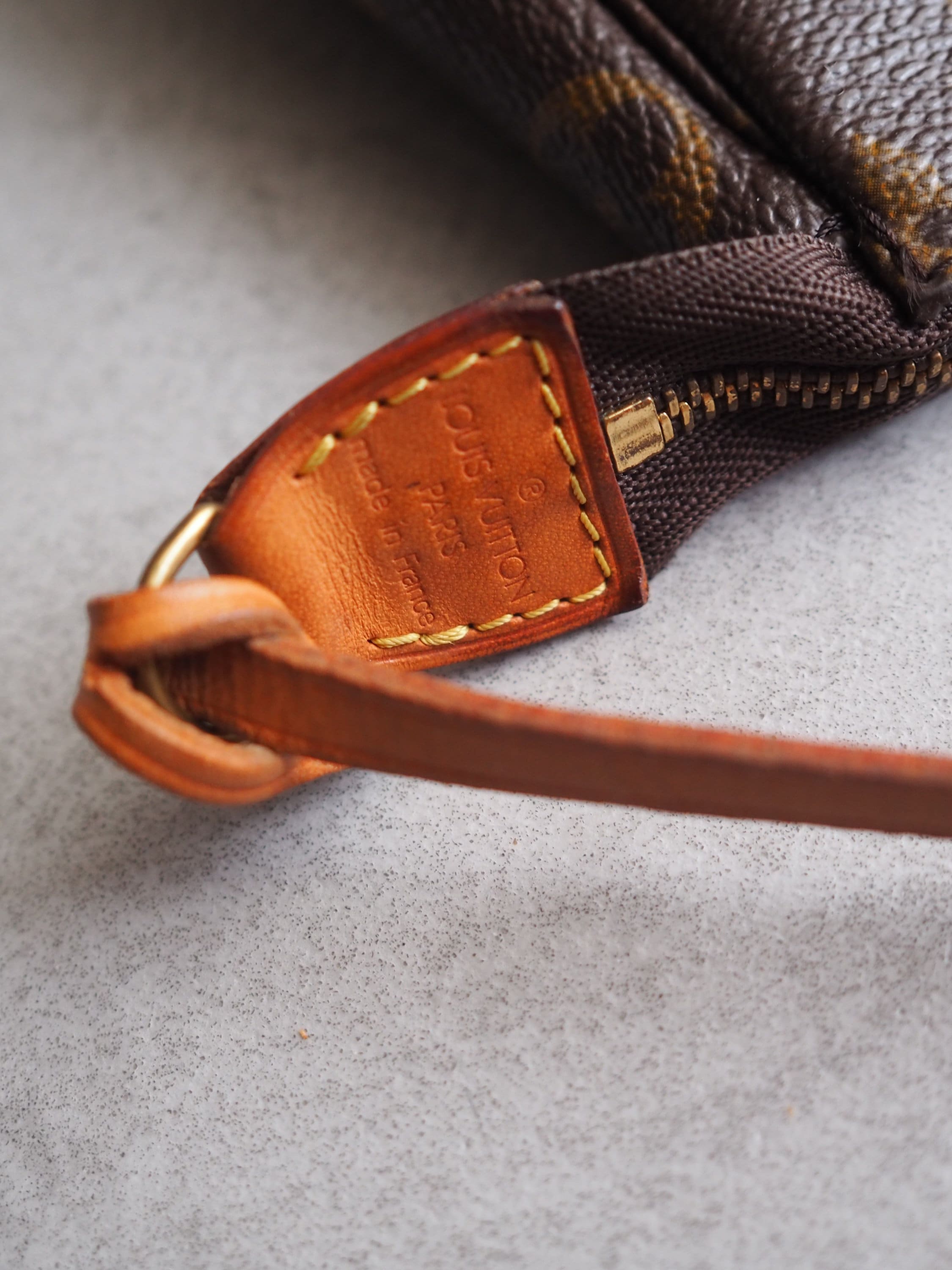 LOUIS VUITTON Monogram Pochette Accessoires Pouch Mini hand Bag Vintage Authentic