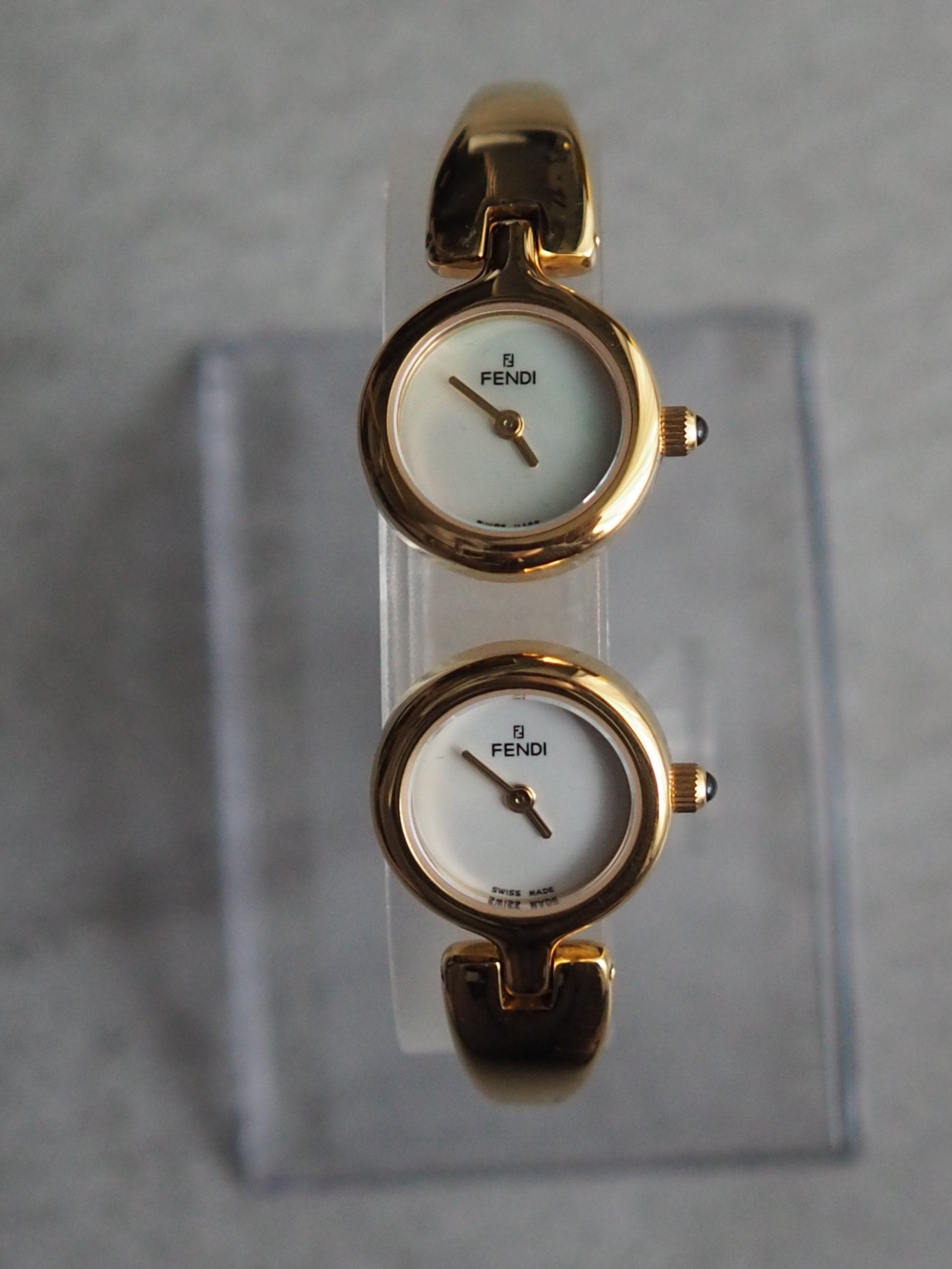 FENDI Double Face Bangle Shell Dial 620L Quartz Gold color Vintage Authentic