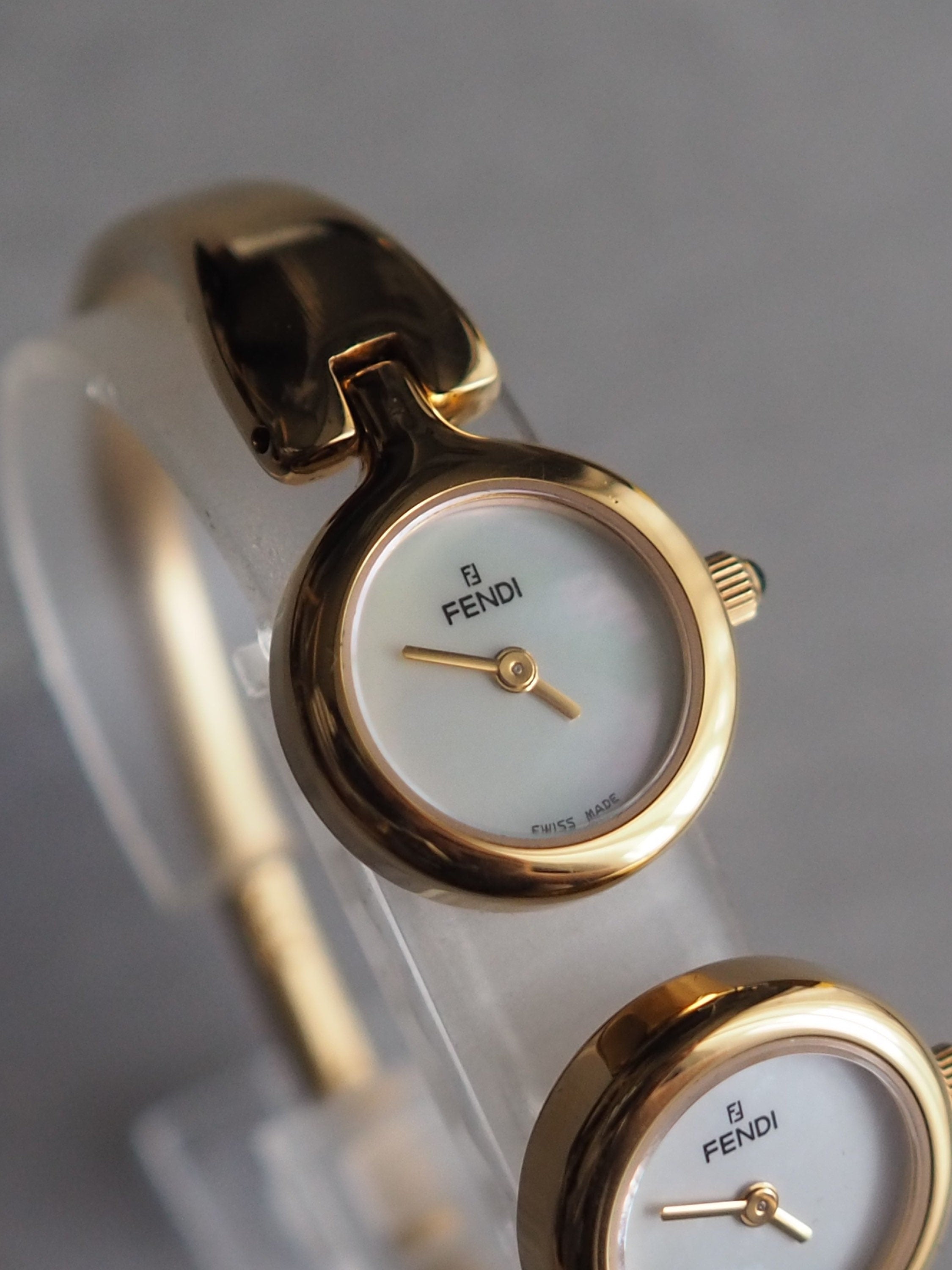 FENDI Double Face Bangle Shell Dial 620L Quartz Gold color Vintage Authentic