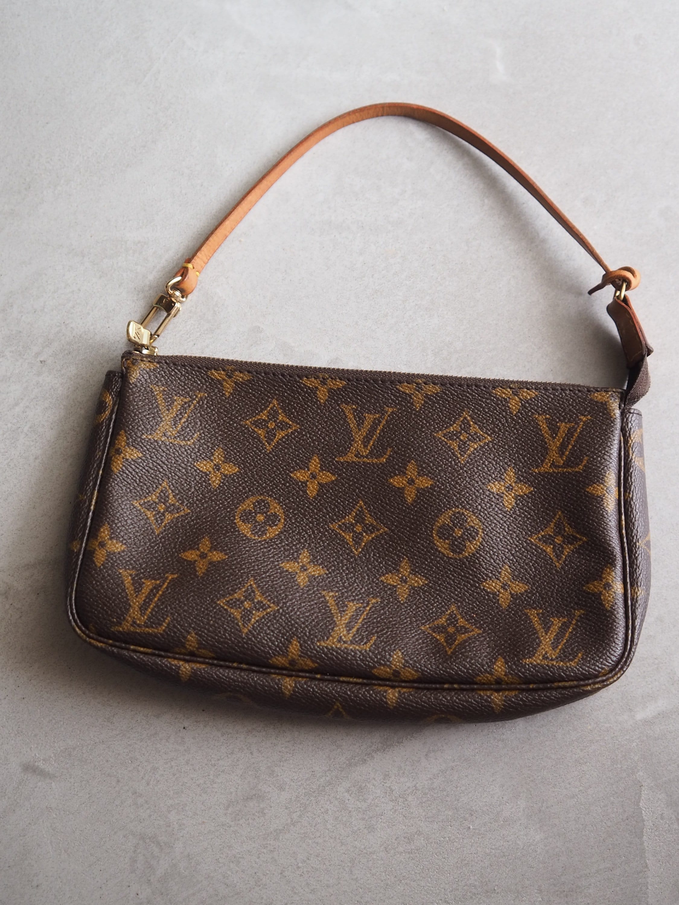 LOUIS VUITTON Monogram Pochette Accessoires Pouch Mini hand Bag Vintage Authentic