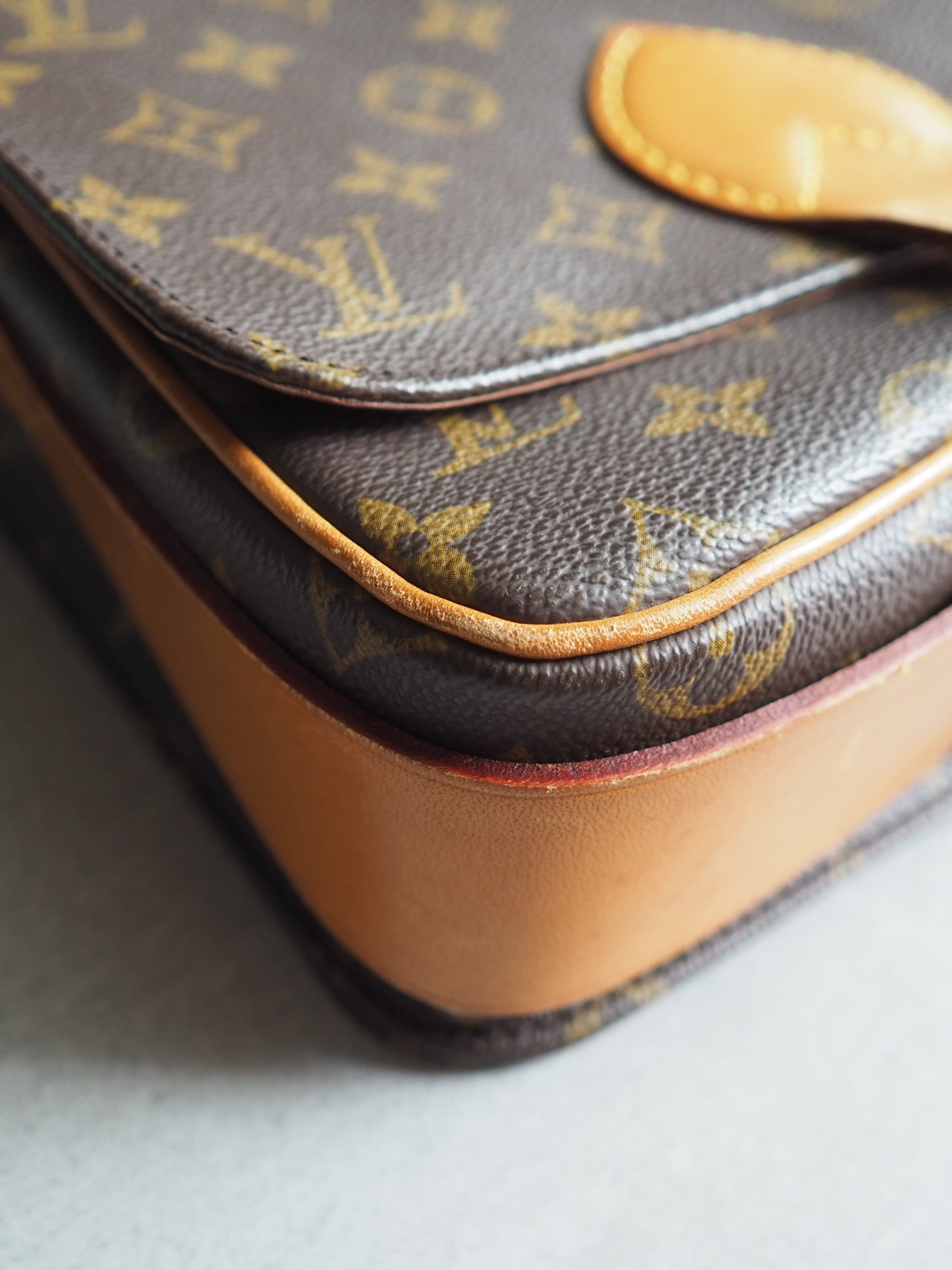 LOUIS VUITTON Monogram Mini Cartouchiere MM Shoulder bag Vintage Authentic