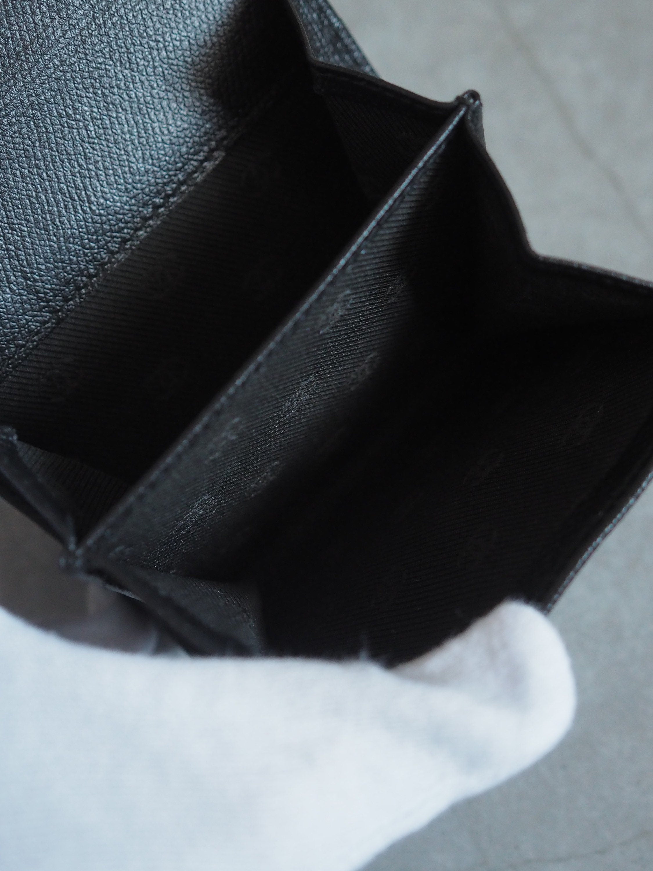 CHANEL COCO Button Wallet Compact Purse CC Leather Black Authentic Vintage Box