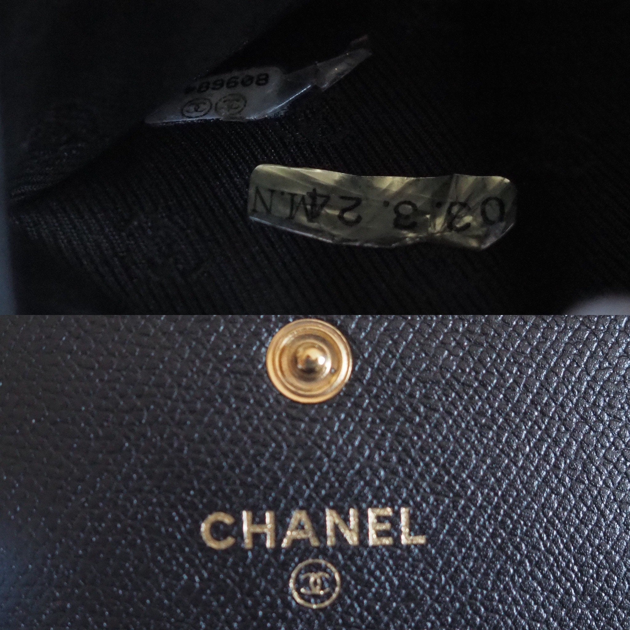 CHANEL COCO Button Wallet Compact Purse CC Leather Black Authentic Vintage Box