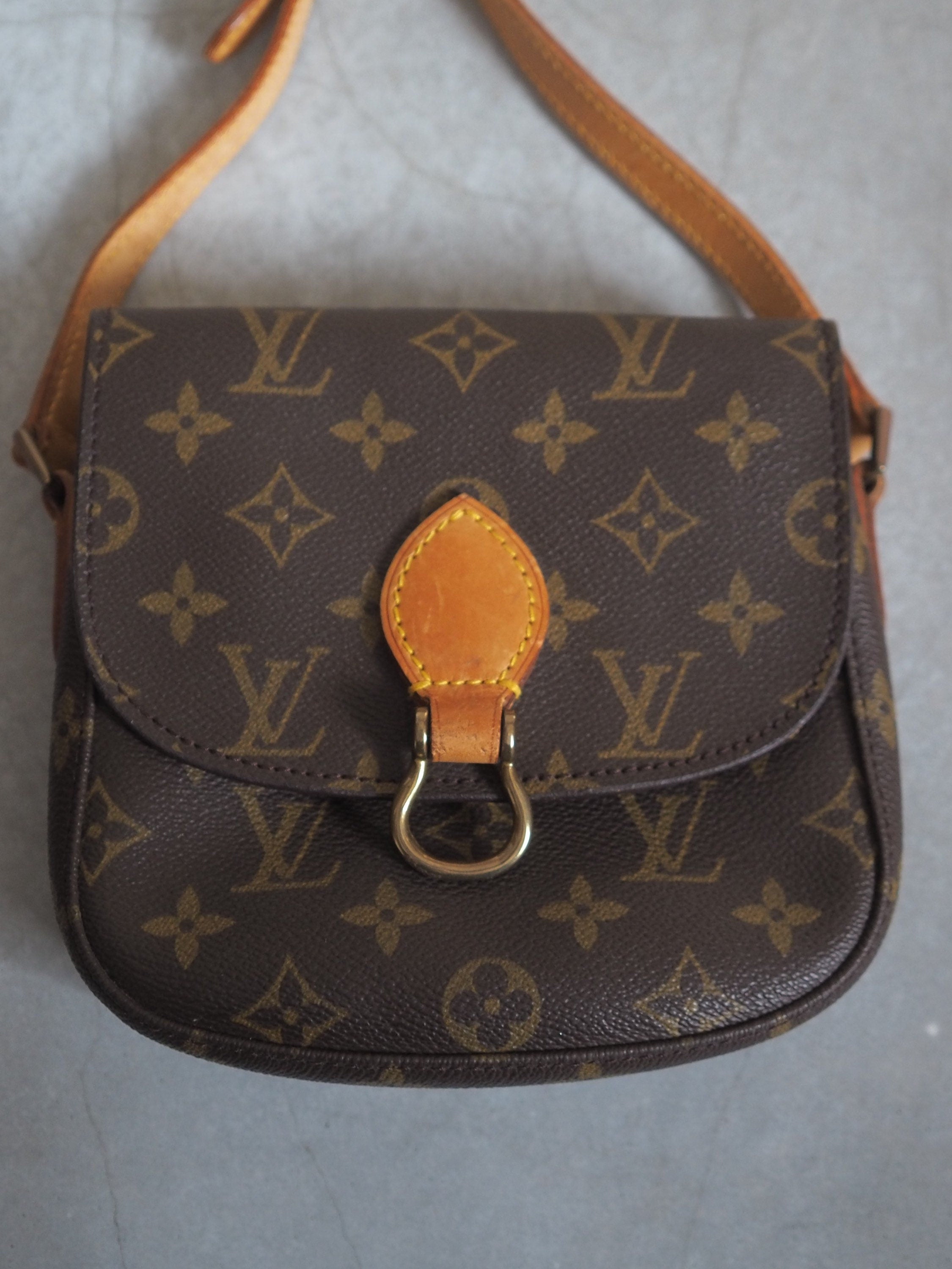 LOUIS VUITTON Monogram Saint Cloud PM Shoulder Bag lV Vintage Cross body Authentic