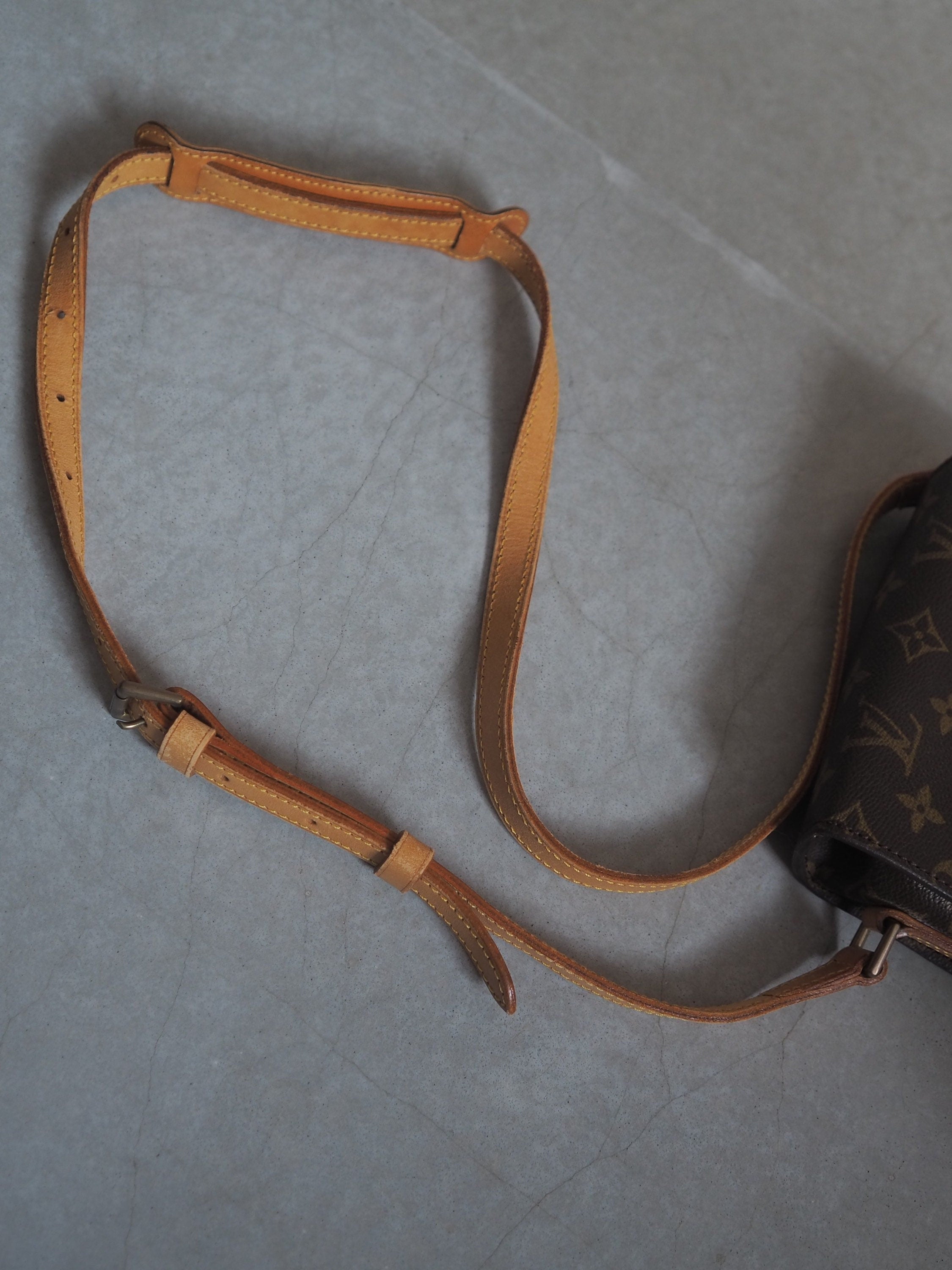 LOUIS VUITTON Monogram Saint Cloud PM Shoulder Bag lV Vintage Cross body Authentic