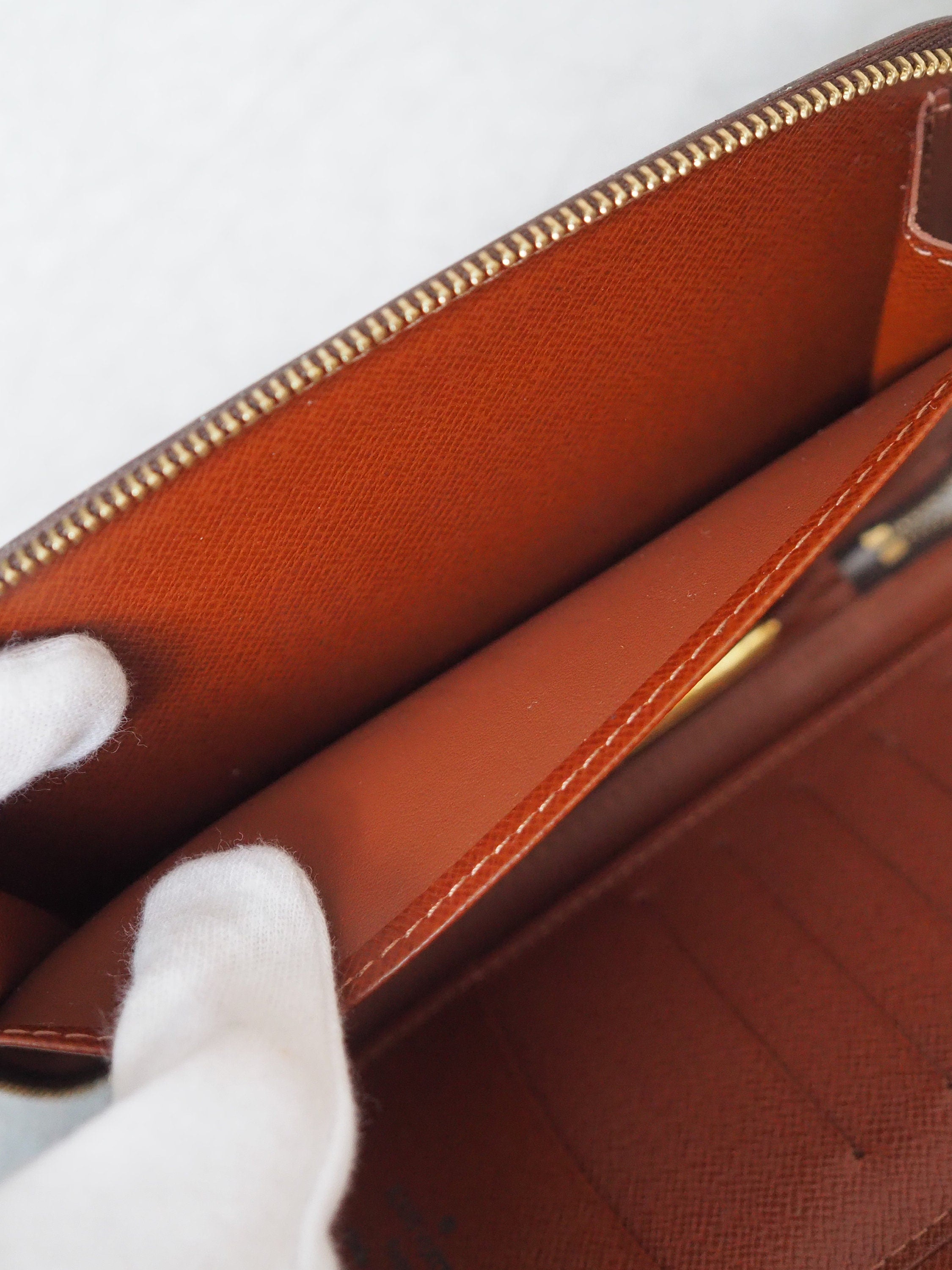 LOUIS VUITTON Monogram Zip Wallet Passport Card Pas Case Agenda Brown With Pen Vintage Authentic