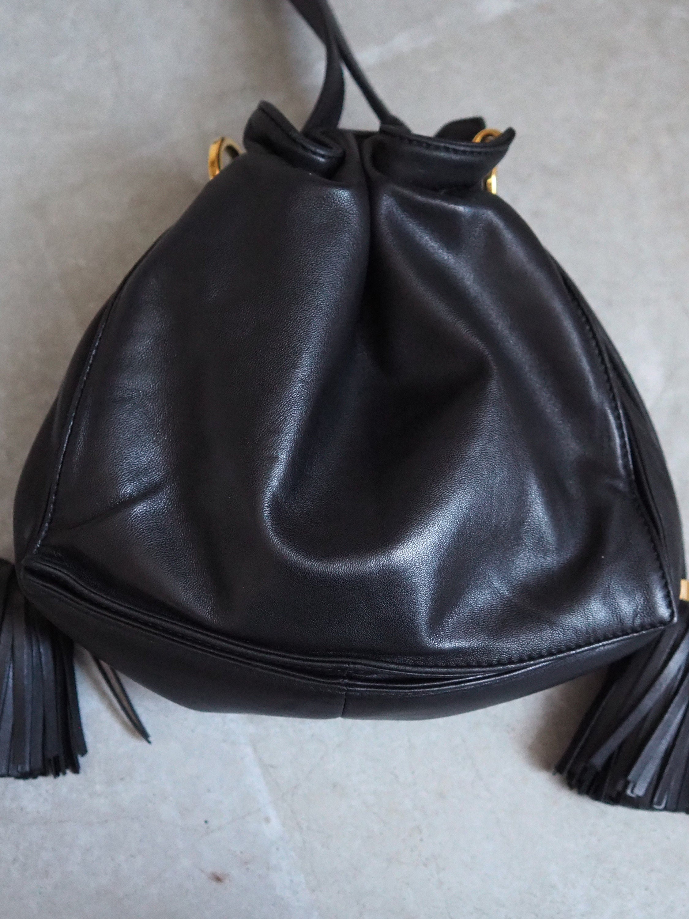 LOEWE Flamenco Anagram Shoulder bag Black Leather Vintage Authentic