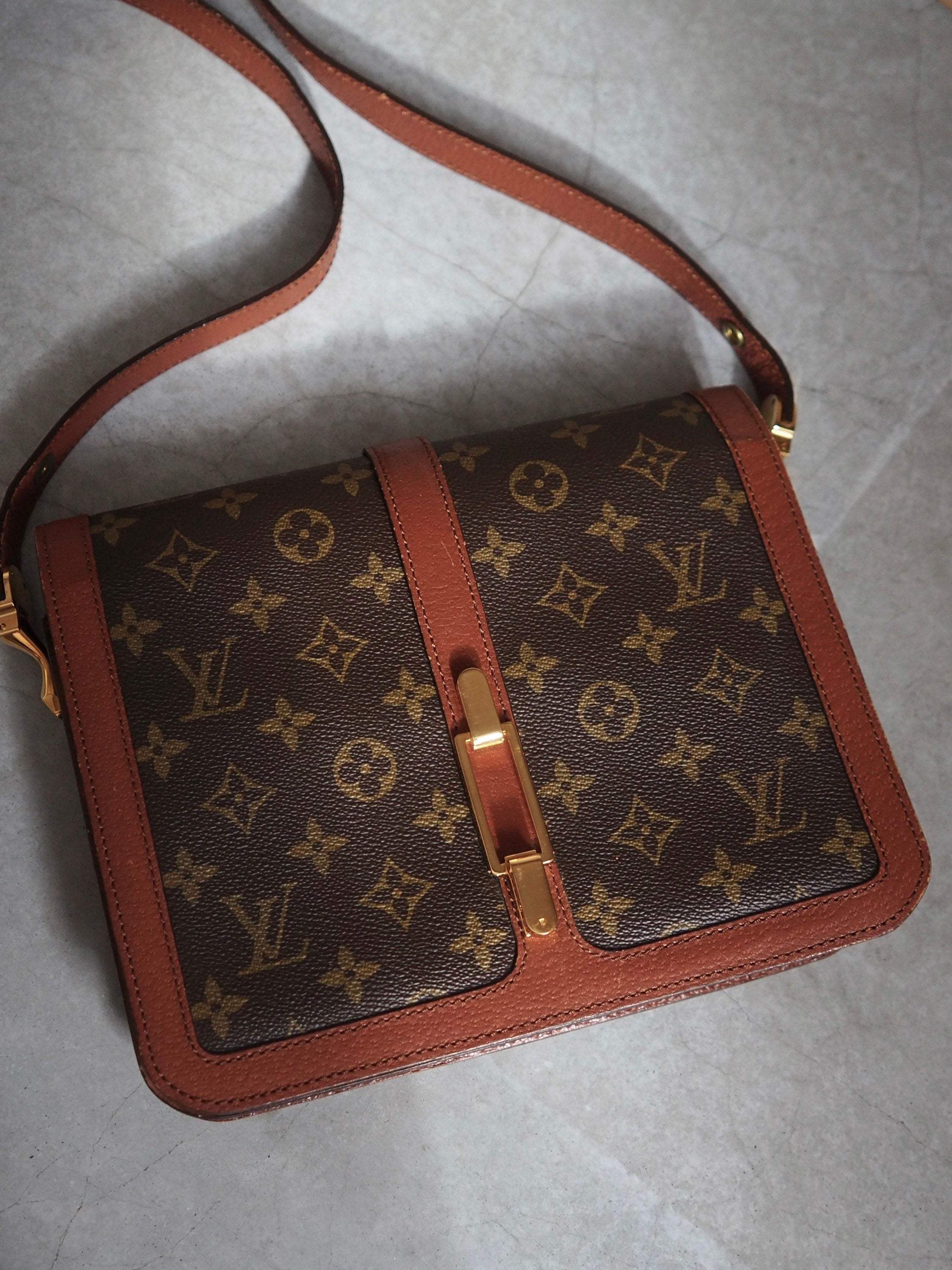 LOUIS VUITTON Monogram Sac Rond Point Shoulder Bag D5107 Authentic