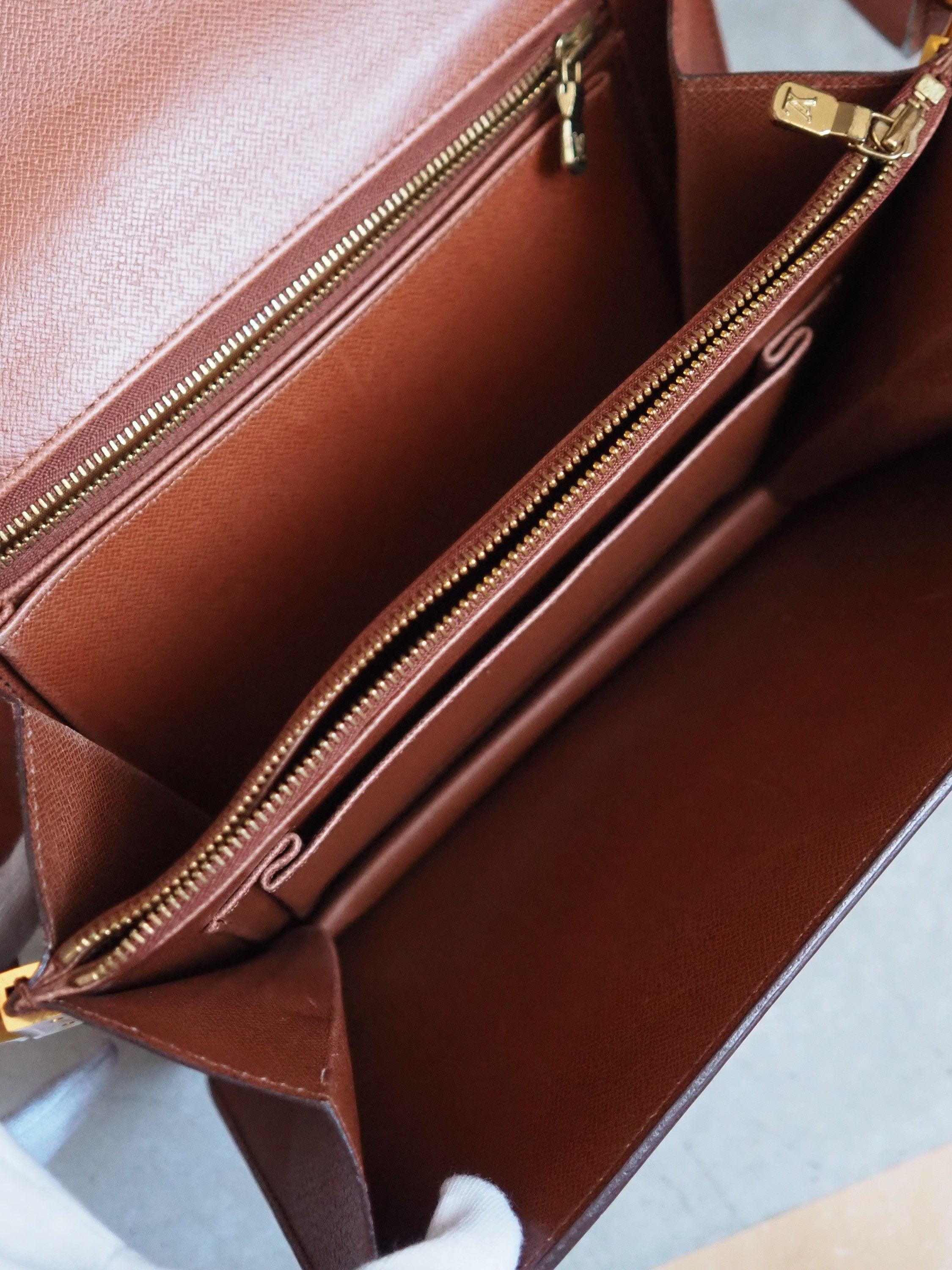 LOUIS VUITTON Monogram Sac Rond Point Shoulder Bag D5107 Authentic