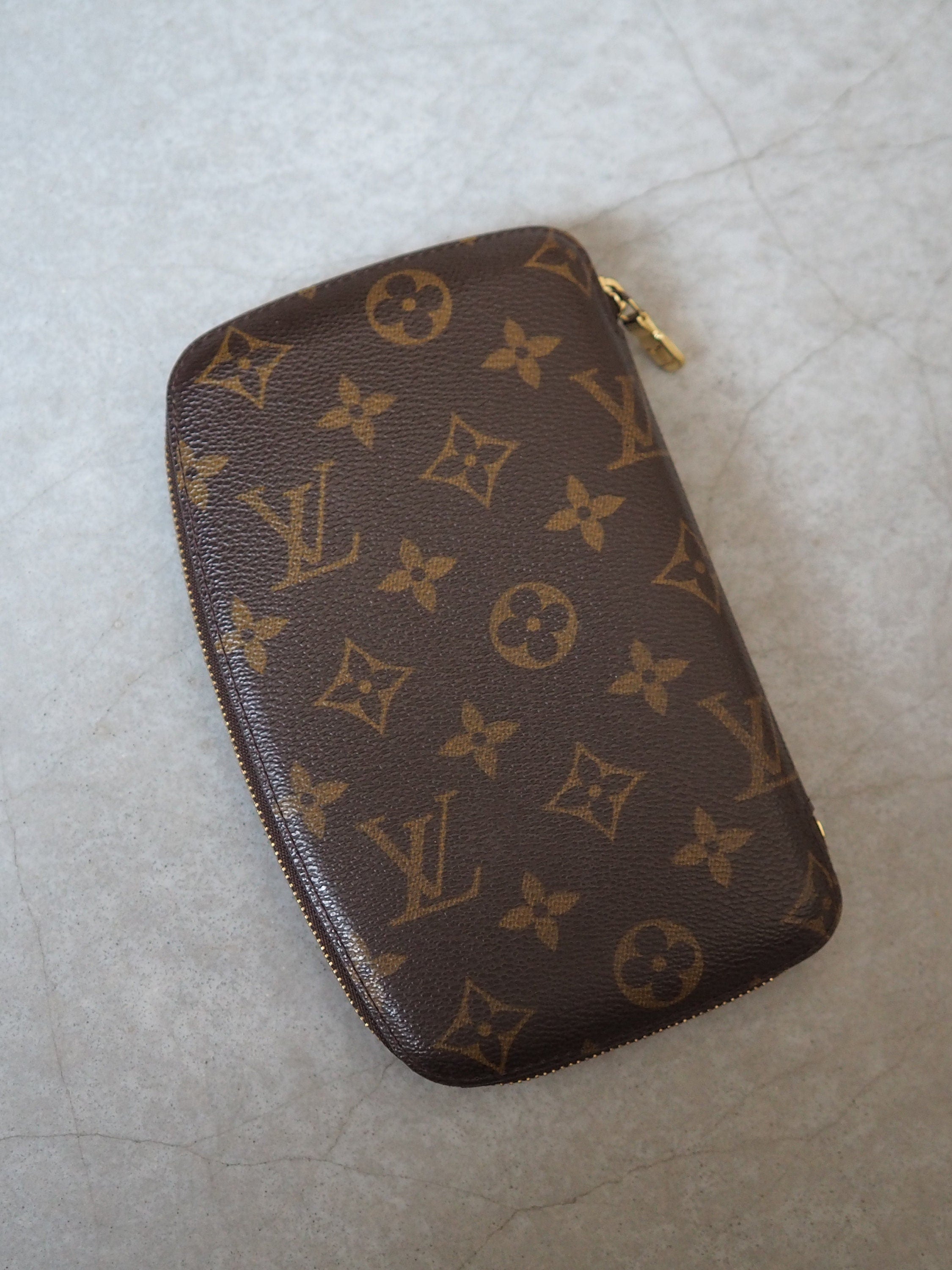 LOUIS VUITTON Monogram Zip Wallet Passport Card Pas Case Agenda Brown With Pen Vintage Authentic