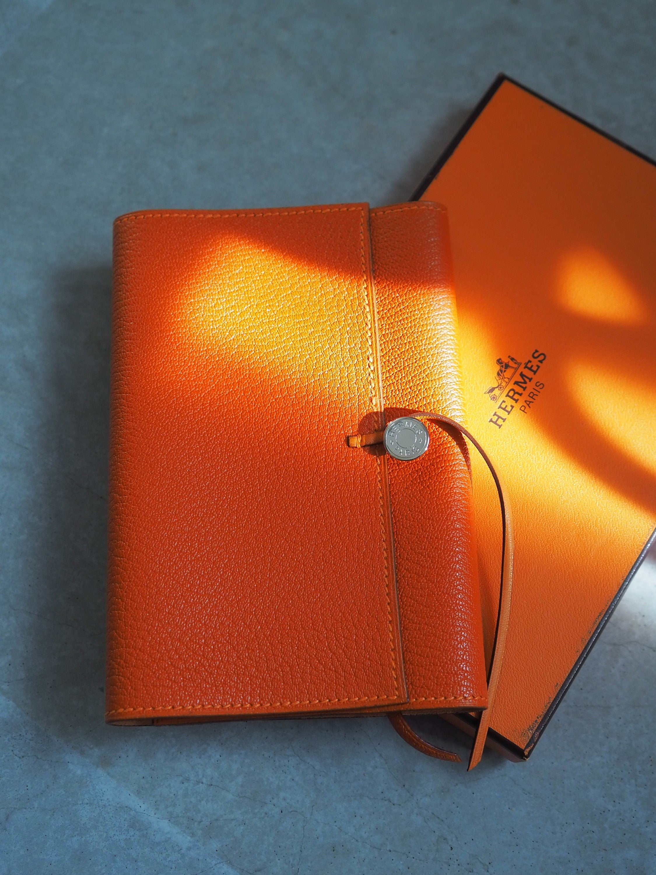 HERMES Book Cover Serie Orange Leather Vintage Authentic